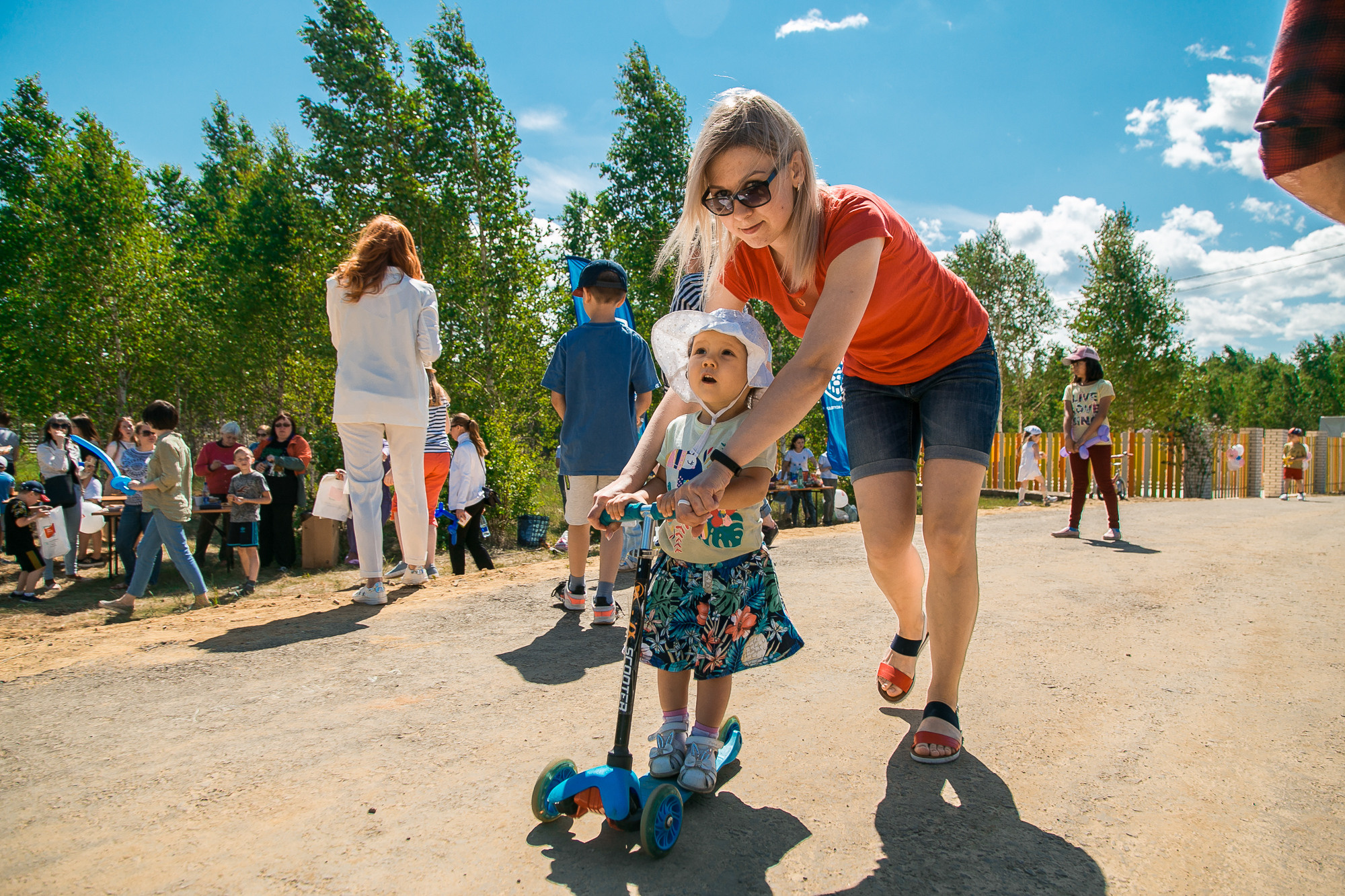 Открытие дачного поселка #Дачазаканикулы. Репортажный фотограф Макс Брагин