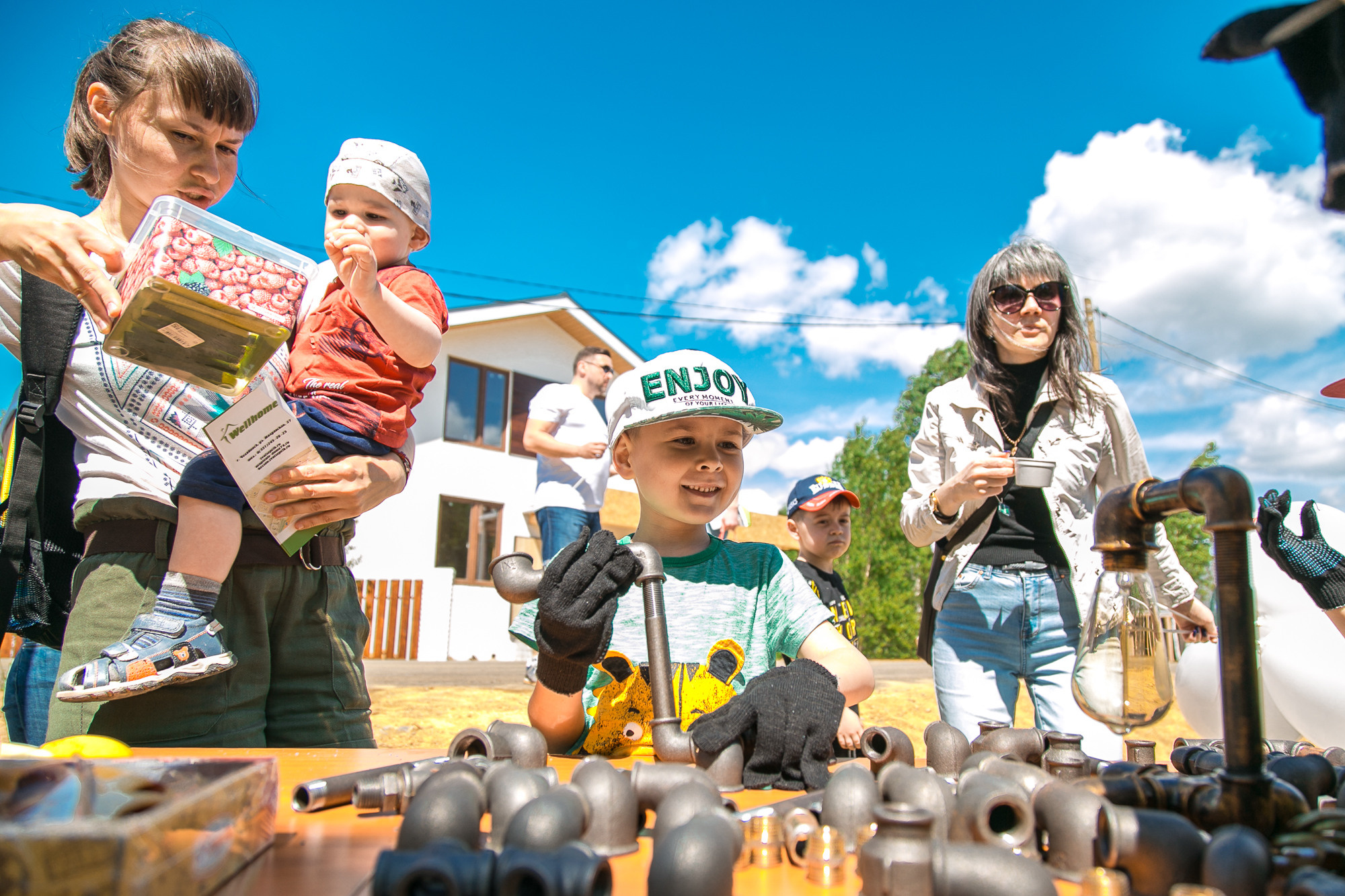 Открытие дачного поселка #Дачазаканикулы. Репортажный фотограф Макс Брагин