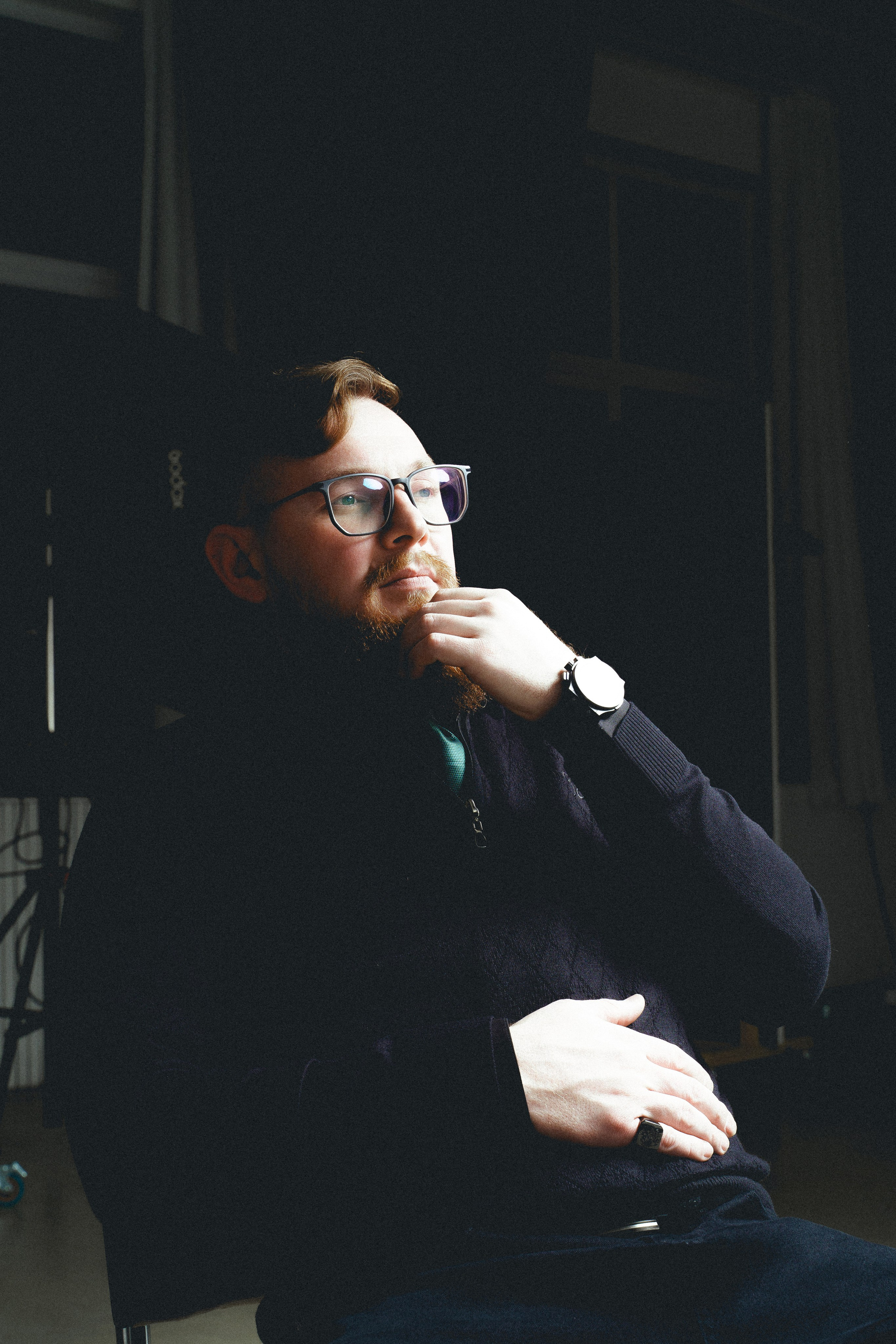 Мужской портрет в стиле фильма «джентльмены». Иван Упоров — фотограф, рилсмейкер чебоксары