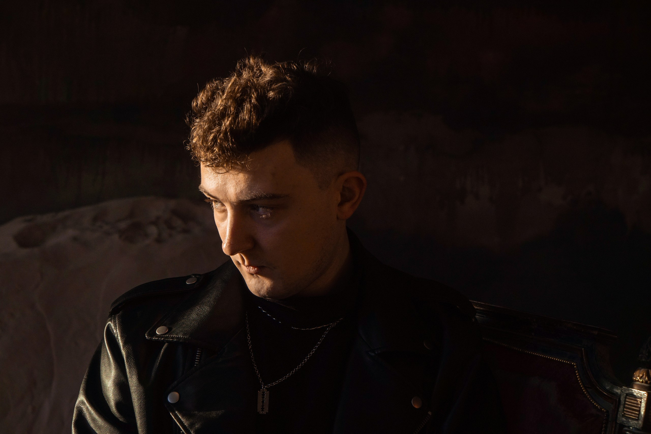 Художественная съёмка в студии. Мужской портрет. Свадебный, семейный и контент фотограф в Санкт- Петербурге Елена Грие