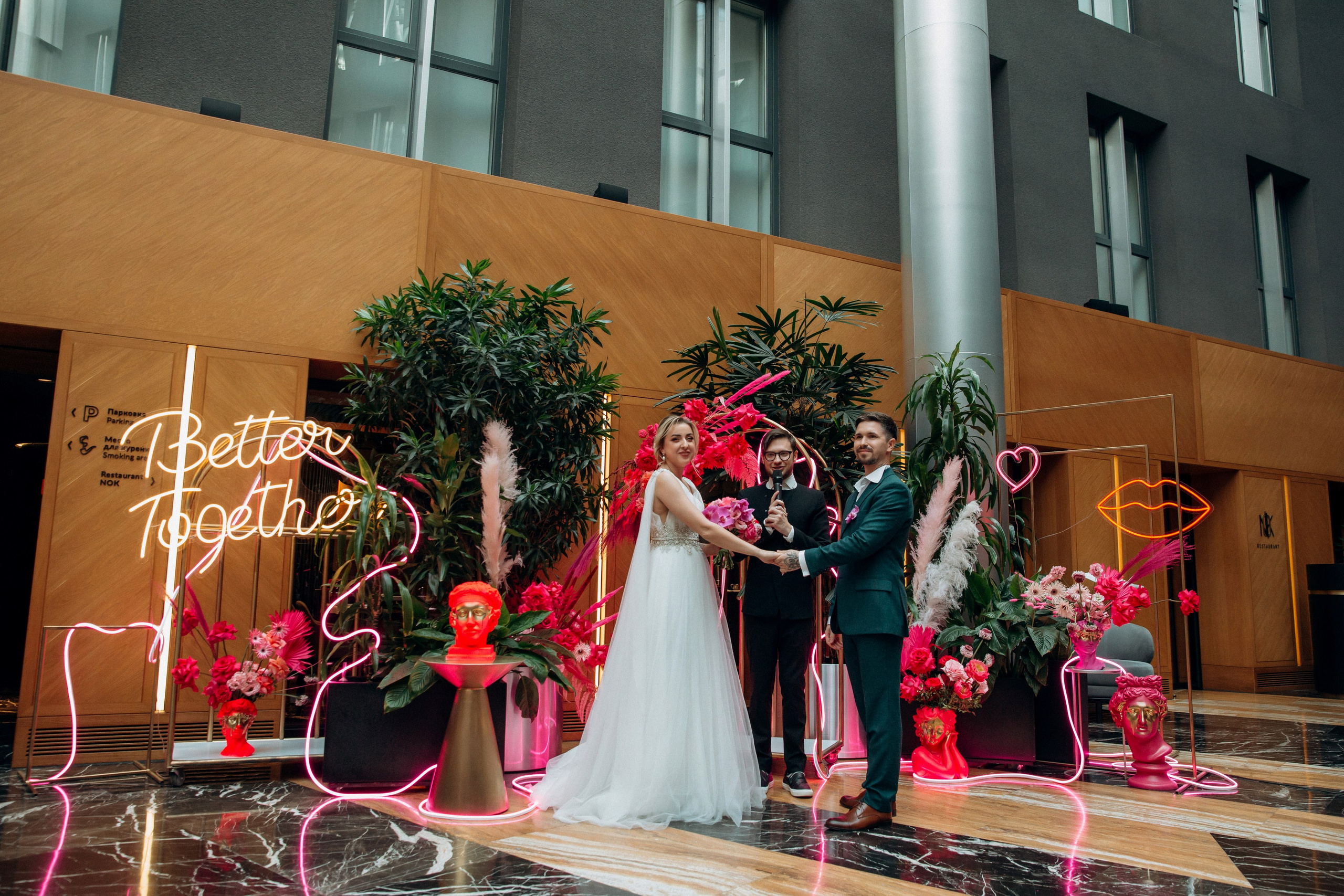 Неоновая свадьба. Свадебный фотограф в Санкт-Петербурге Вика Стукачева