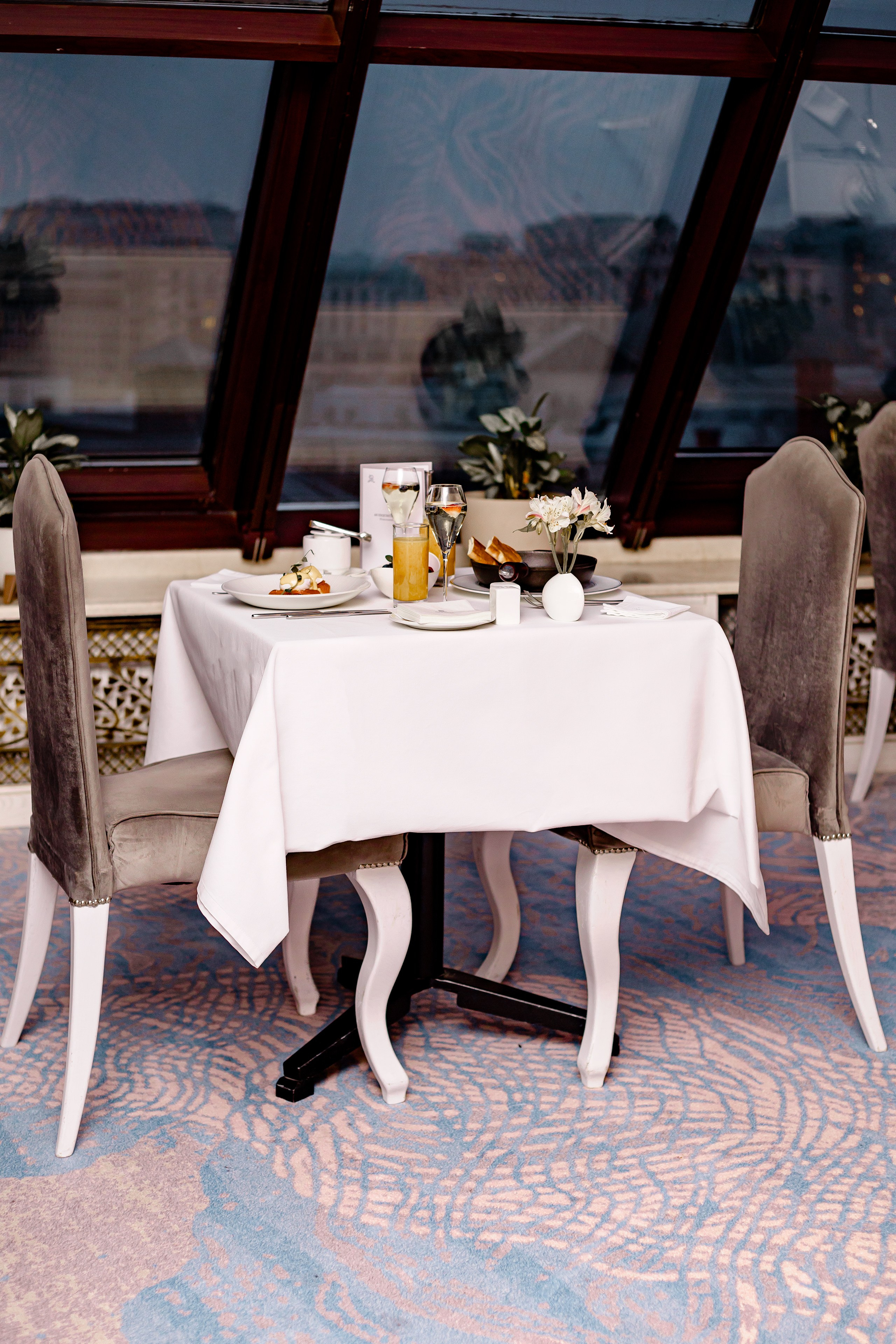 Завтрак в Ресторане «ST REGIS MOSCOW». Свадебный/Портретный фотограф снимаю в Москве