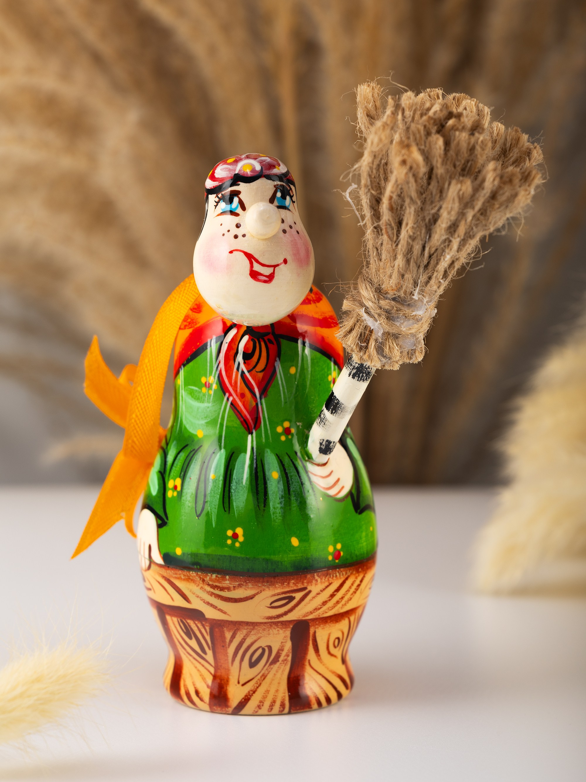 Деревянные игрушки ручной росписи. Фотостудия T-CUBE