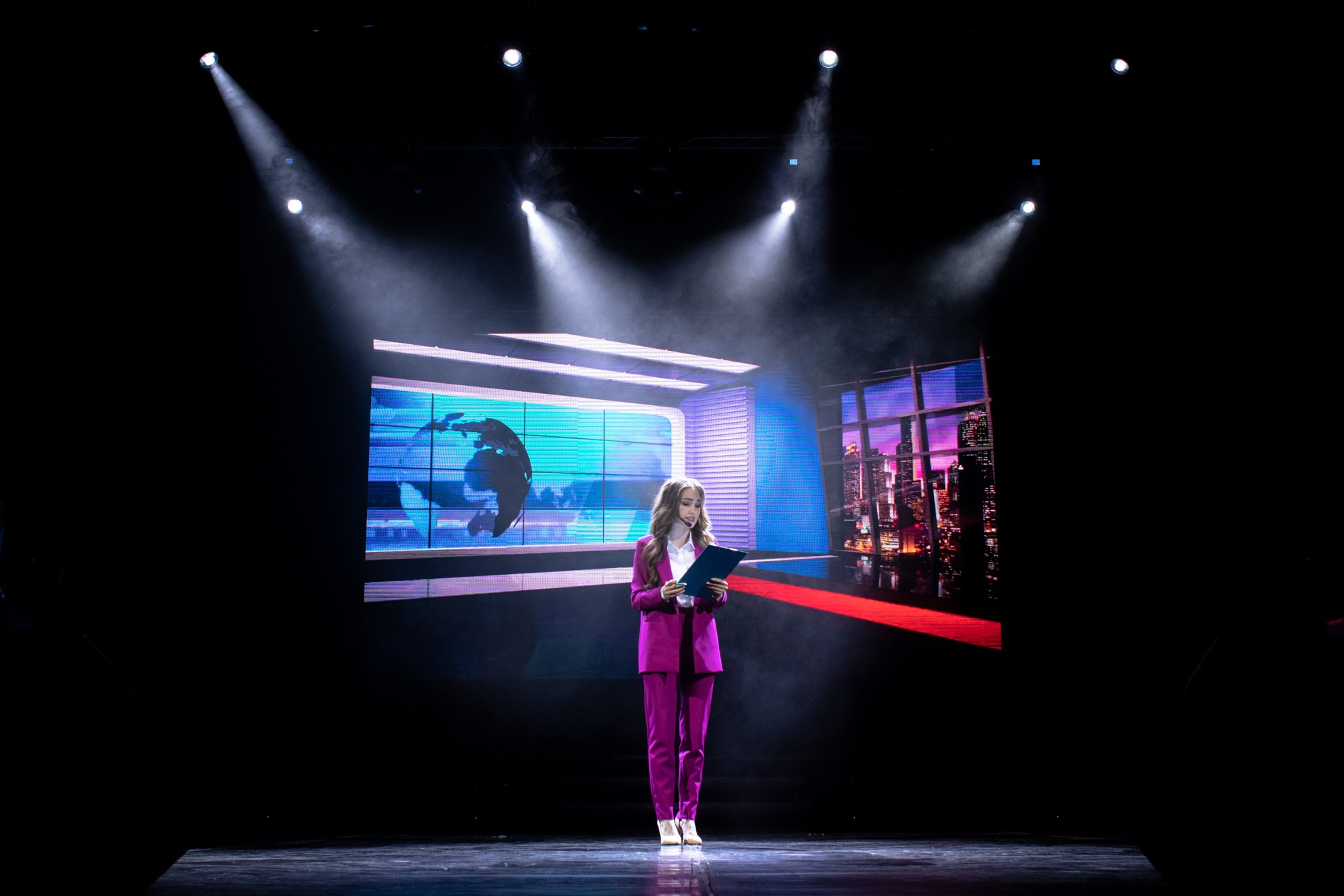 Конкурс красоты Мисс КубГУ 2021. Репортажный, промышленный и маркетплейс-фотограф Дмитрий Чернат