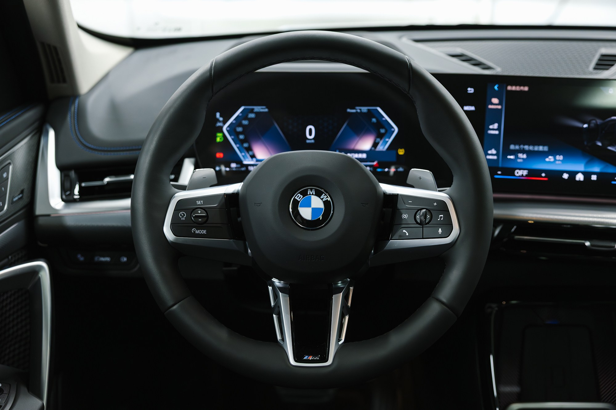 BMW X1 25Li. Новые автомобили