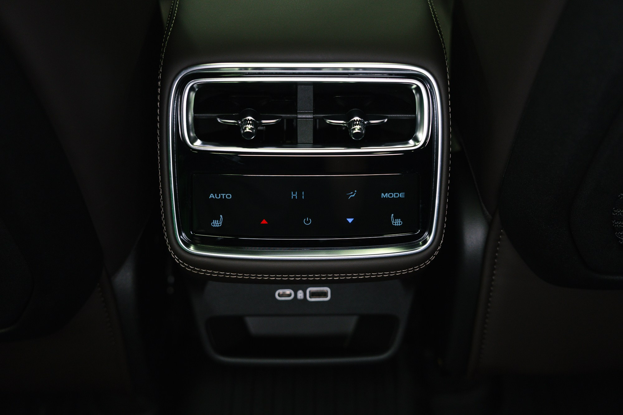 Geely Monjaro 2.0 4WD AT (238 л. с.). Автосалон «Х-Авто»