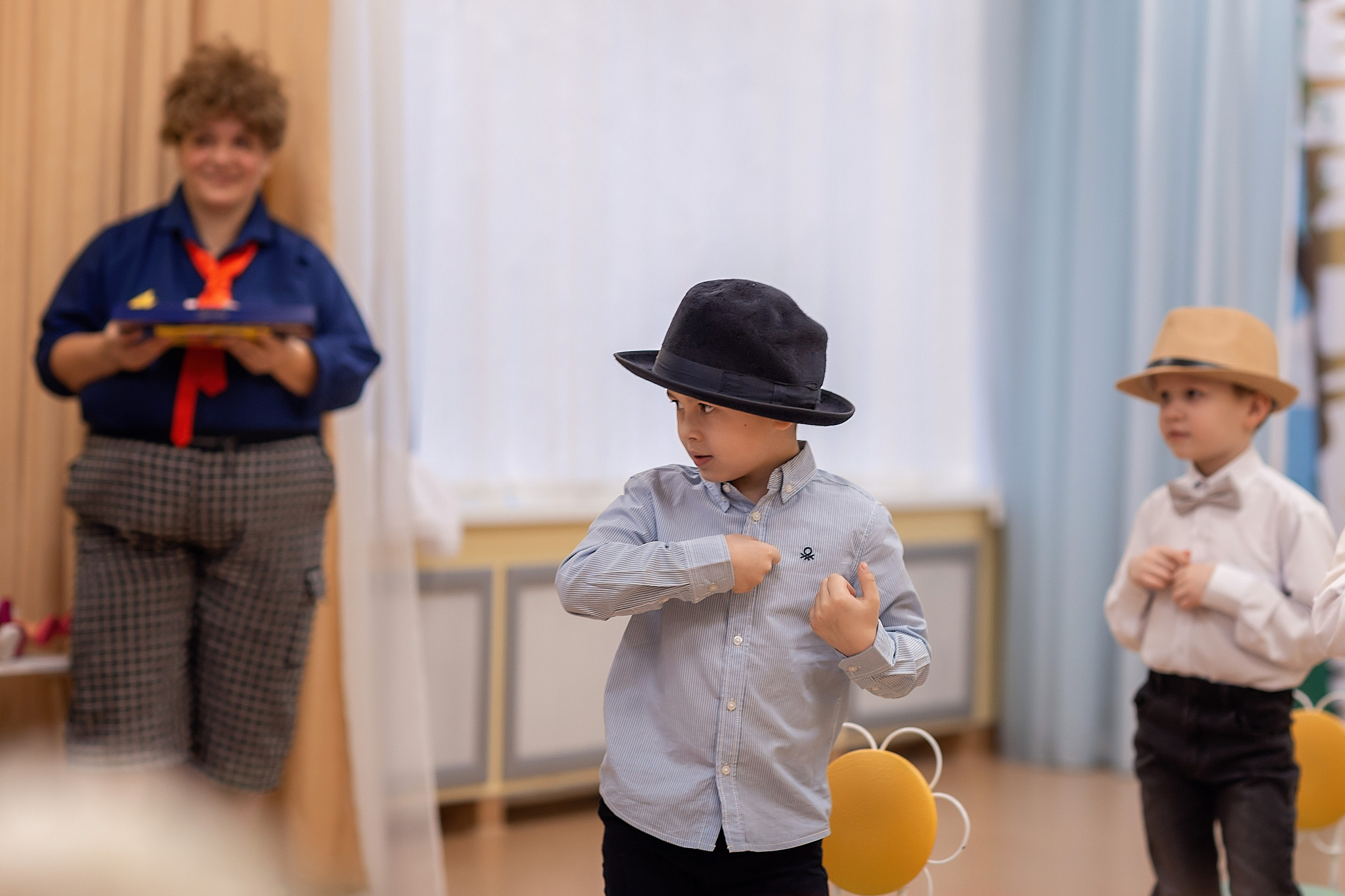 Весенний утренник_старшая группа_2025. Семейный фотограф в Санкт-Петербурге