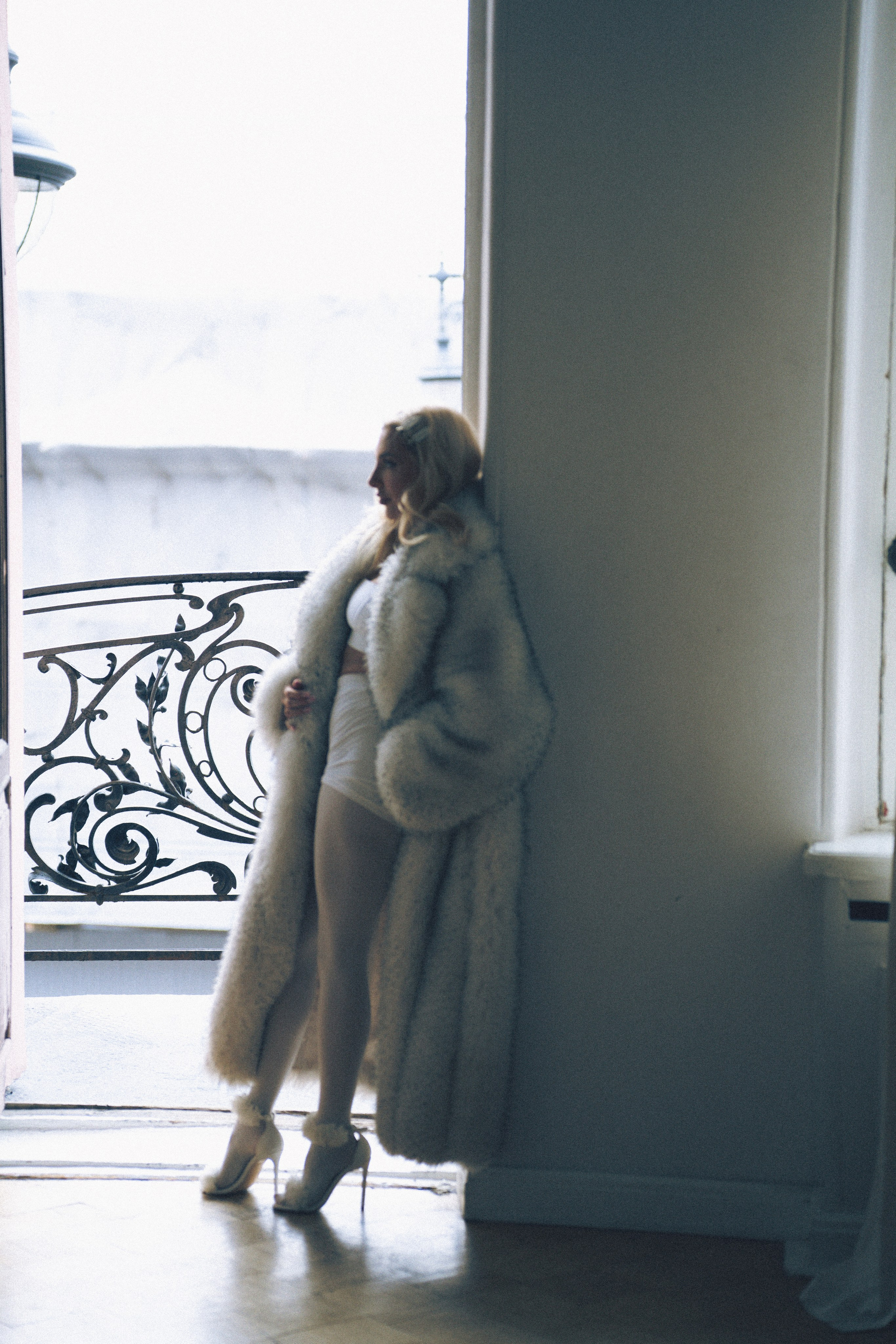 МИНИМАЛИЗМ В СТУДИИ НА ЧЕРНЫШЕВСКОЙ В СТУДИИ С БАЛКОНОМ. Профессиональный фотограф, Санкт-Петербург — Виктория Богомолова