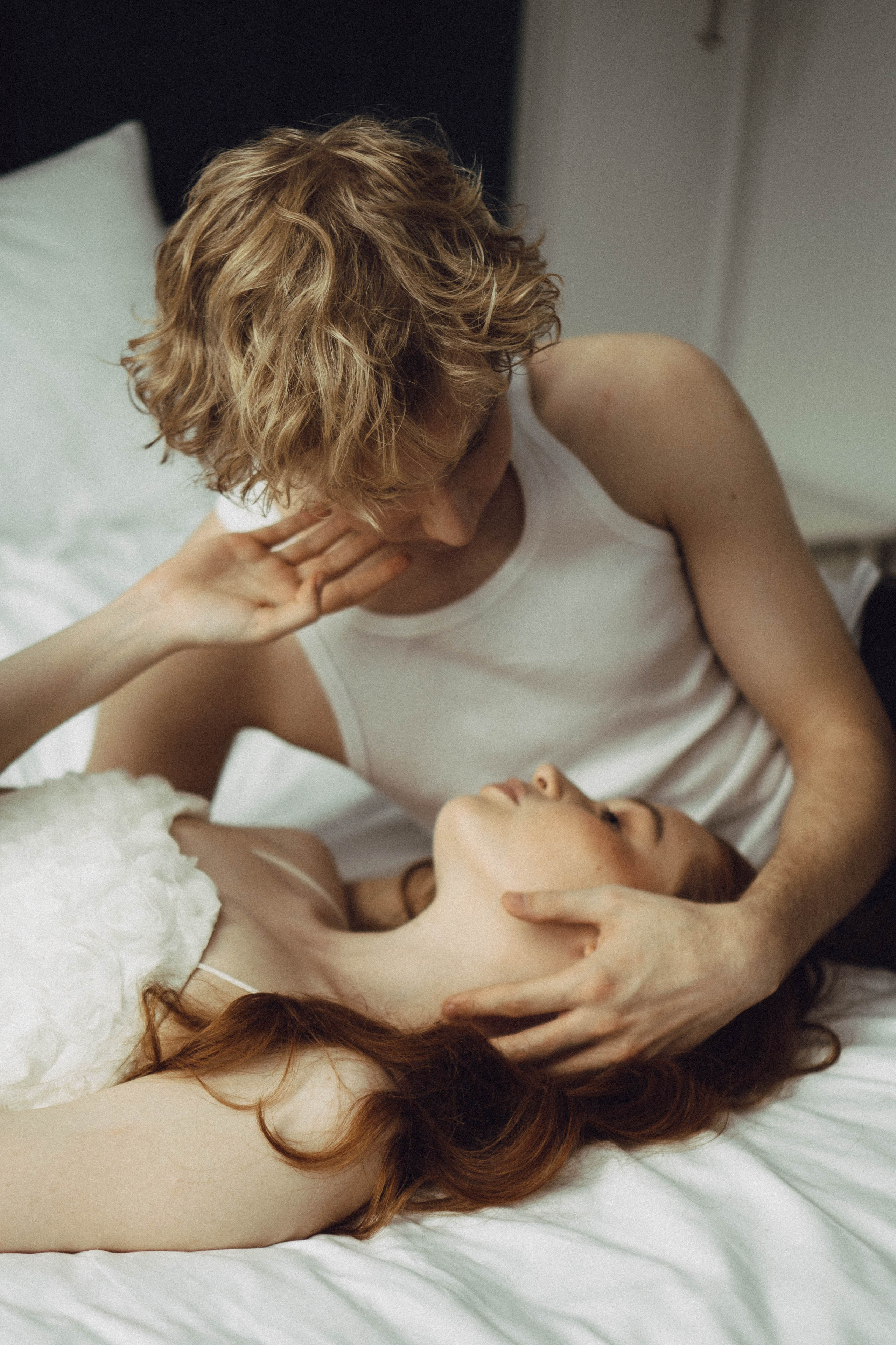 СВАДЕБНАЯ СЬЕМКА В ОТЕЛЕ. СБОРЫ ЖЕНИХА И НЕВЕСТЫ И ТАКЖЕ ТОР И ПОДГОТОВКА К ПРОГУЛКЕ. Профессиональный фотограф, Санкт-Петербург — Виктория Богомолова