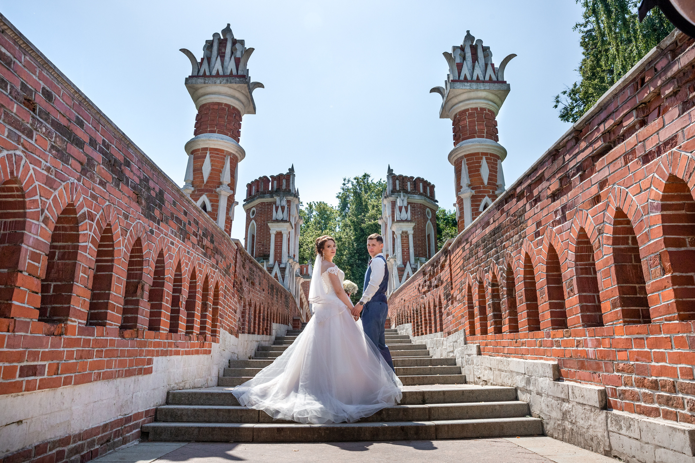 Свадебная фотосессия в Царицыно Алексея и Елены. Свадебные фотографы в Москве: Денис и Елена Пройдовы