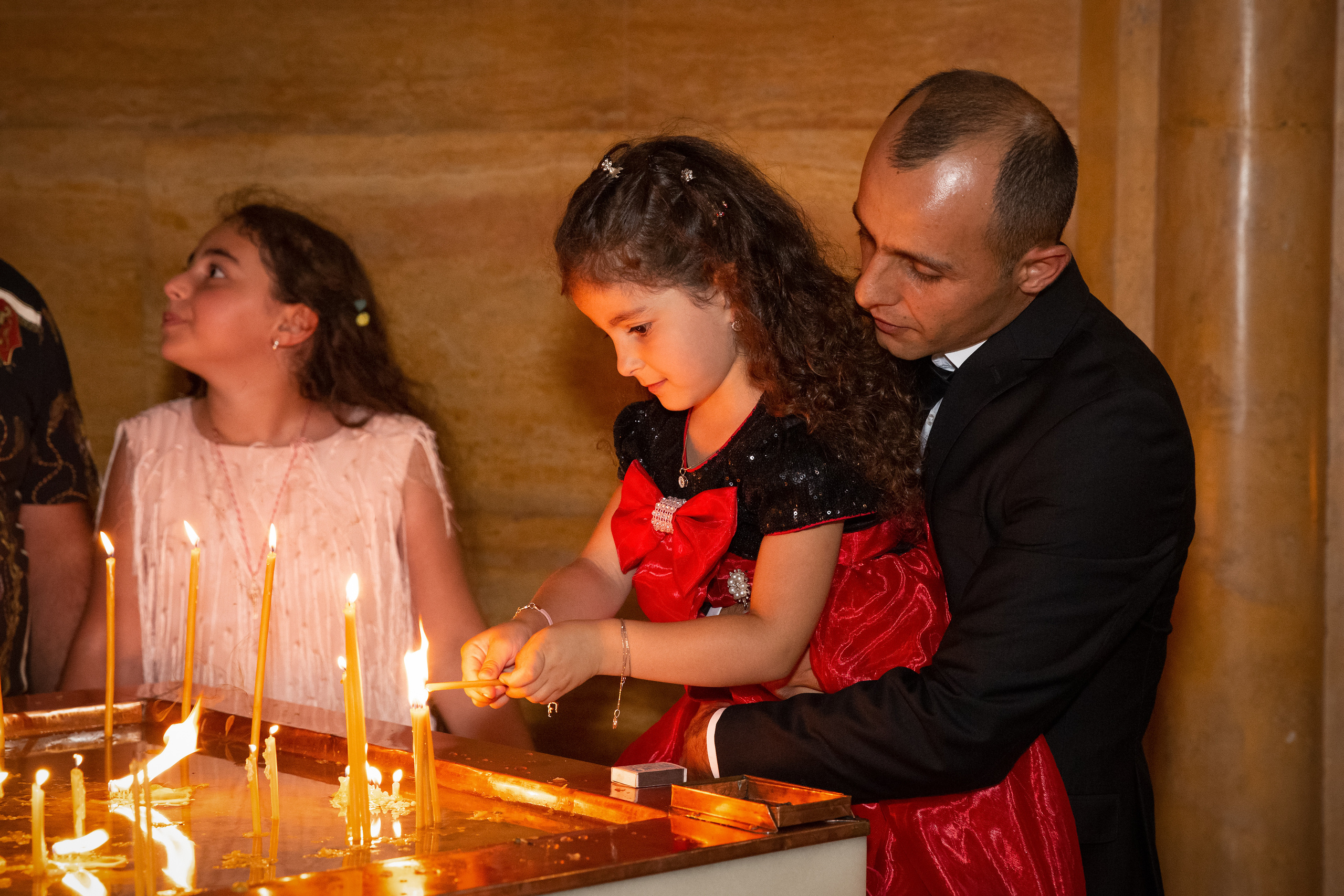 Крещение в армянской церкви. Свадебные фотографы в Москве: Денис и Елена Пройдовы