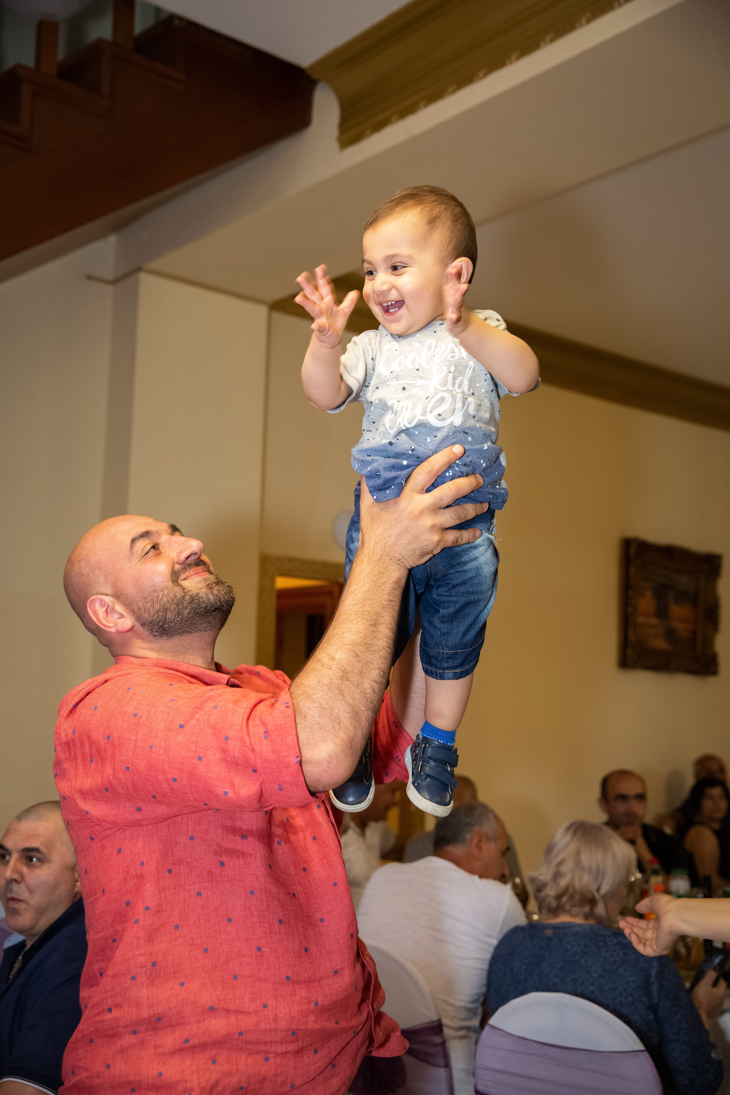 Крещение в армянской церкви. Свадебные фотографы в Москве: Денис и Елена Пройдовы
