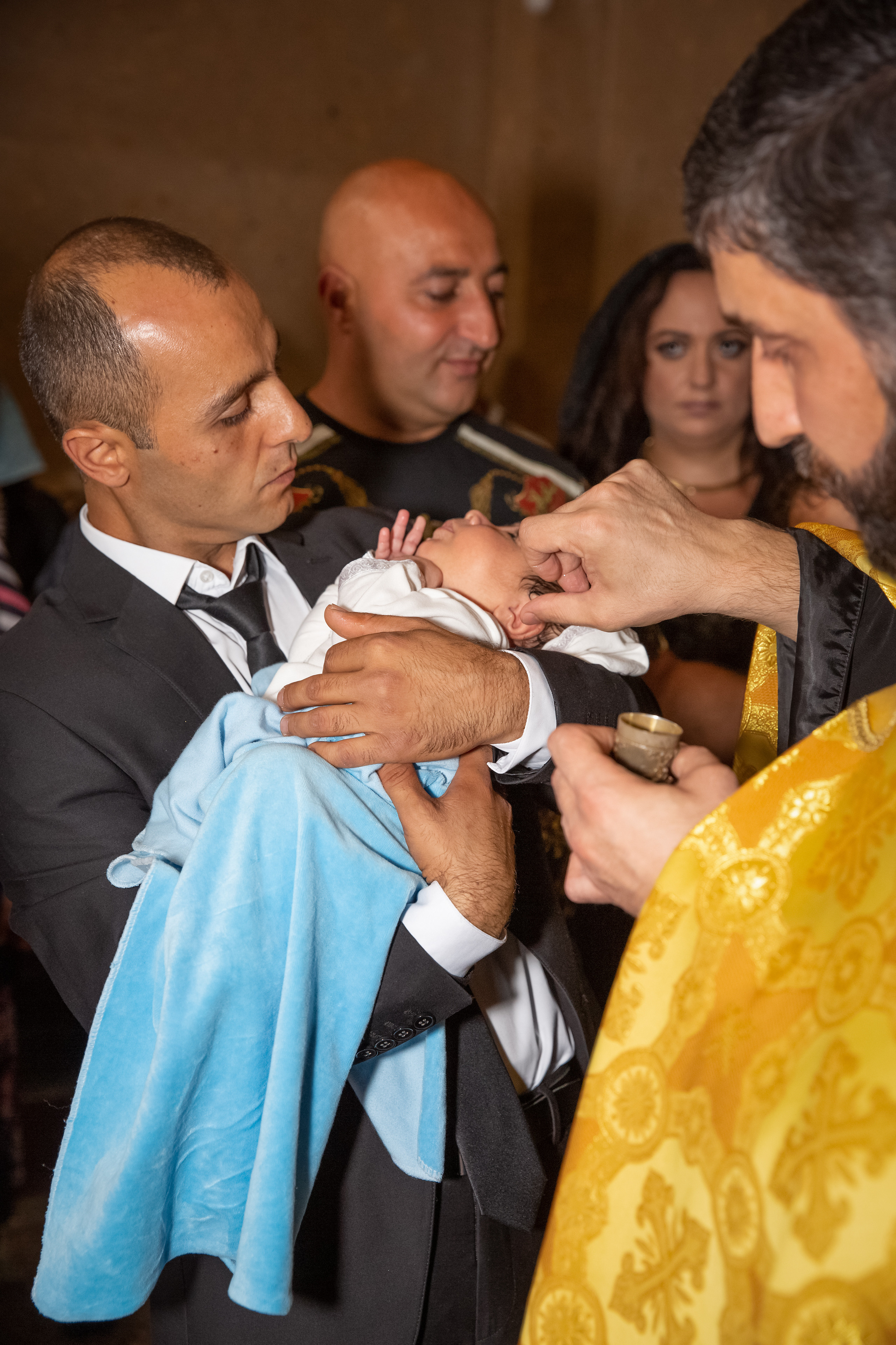 Крещение в армянской церкви. Свадебные фотографы в Москве: Денис и Елена Пройдовы
