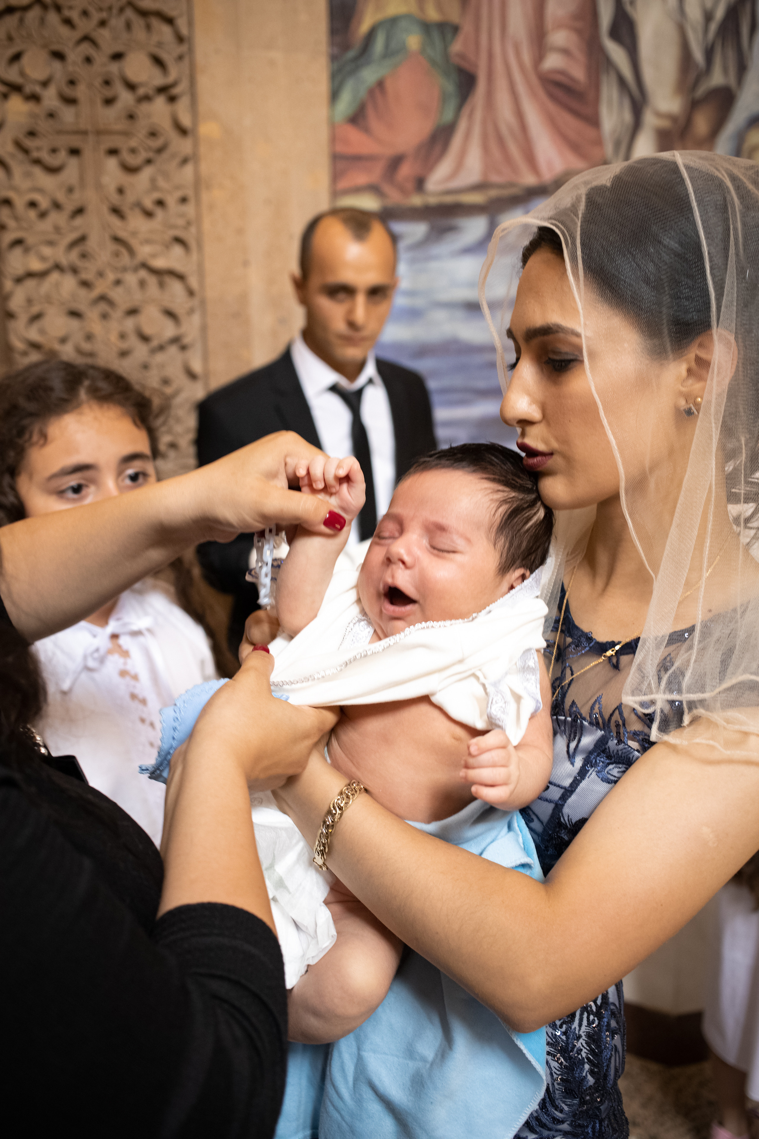 Крещение в армянской церкви. Свадебные фотографы в Москве: Денис и Елена Пройдовы