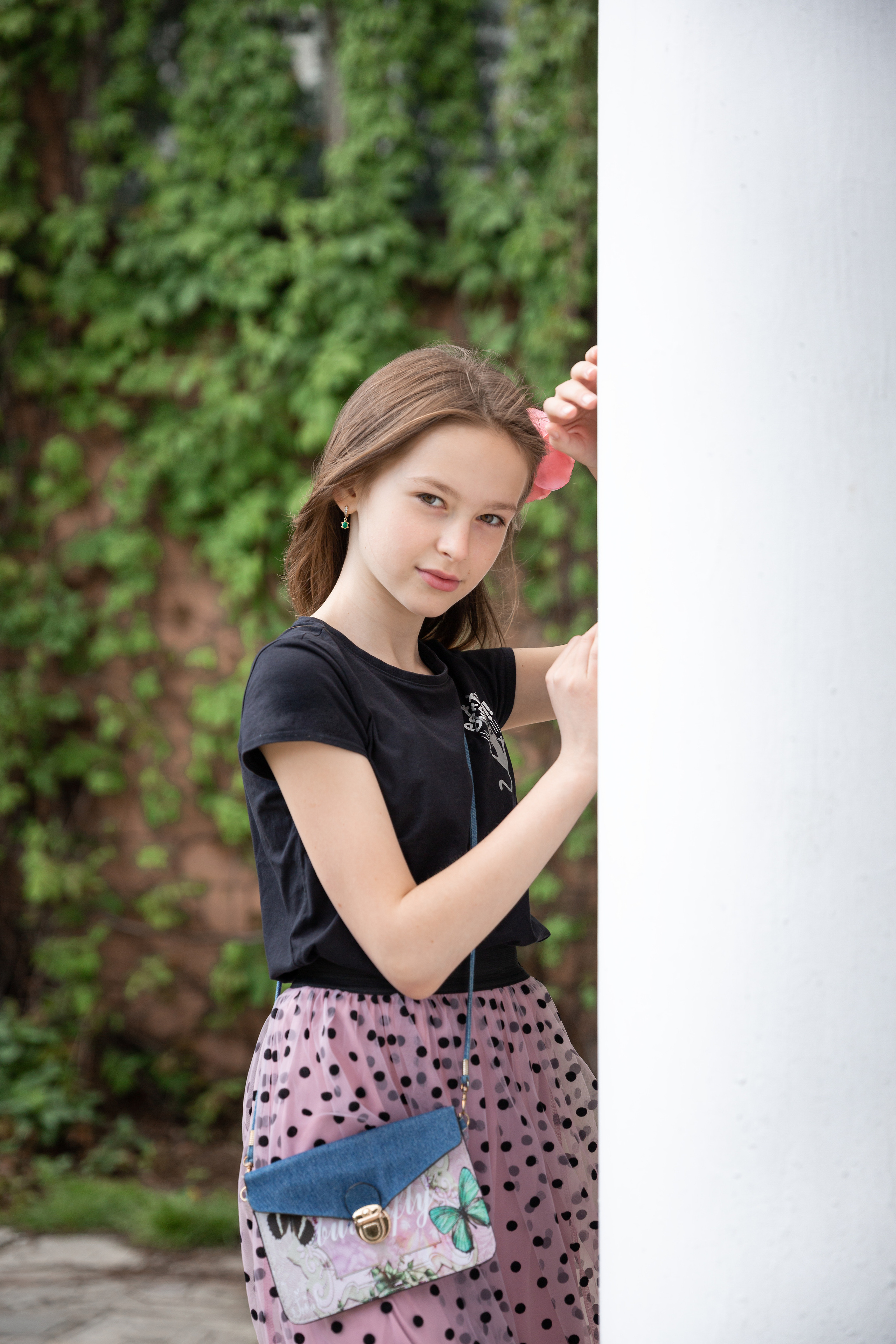 Семейная фотосессия в цветении. Свадебные фотографы в Москве: Денис и Елена Пройдовы