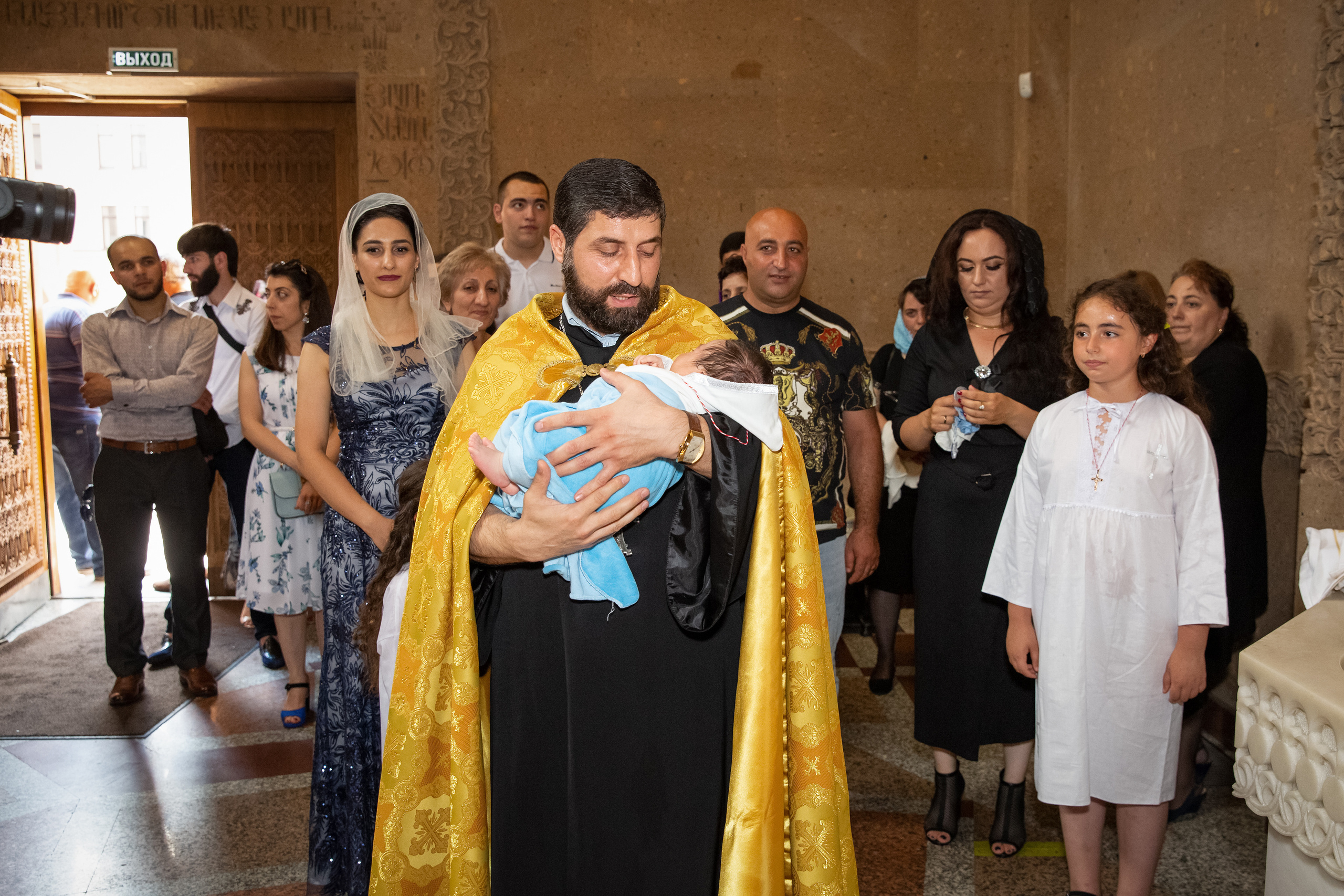Крещение в армянской церкви. Свадебные фотографы в Москве: Денис и Елена Пройдовы