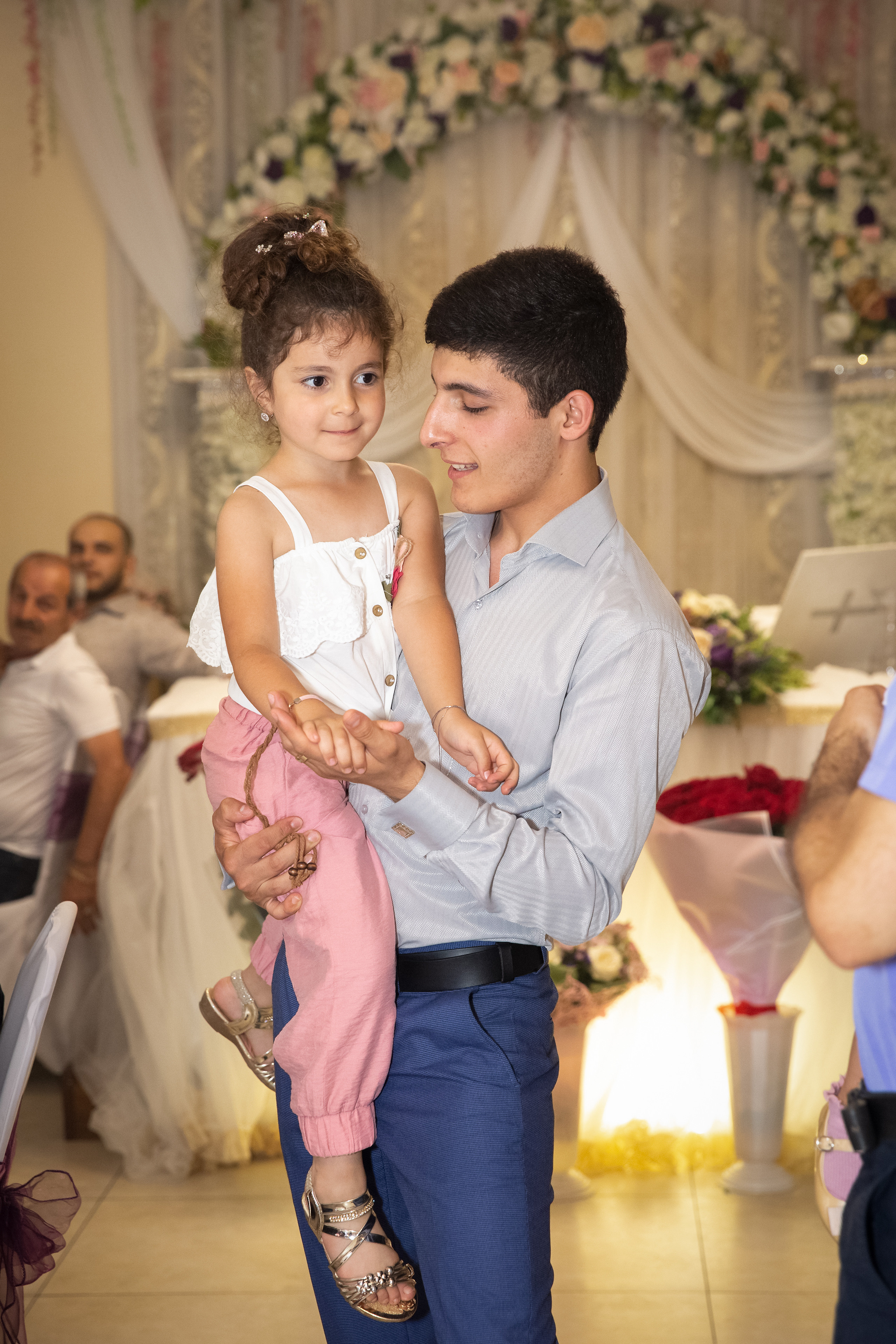 Крещение в армянской церкви. Свадебные фотографы в Москве: Денис и Елена Пройдовы