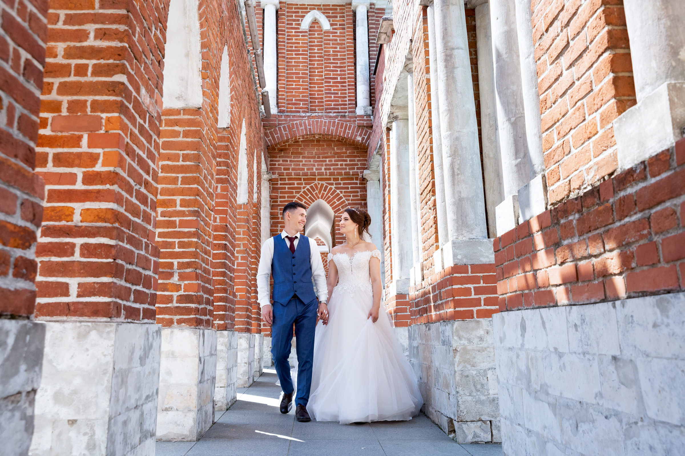 Свадебная фотосессия в Царицыно Алексея и Елены. Свадебные фотографы в Москве: Денис и Елена Пройдовы