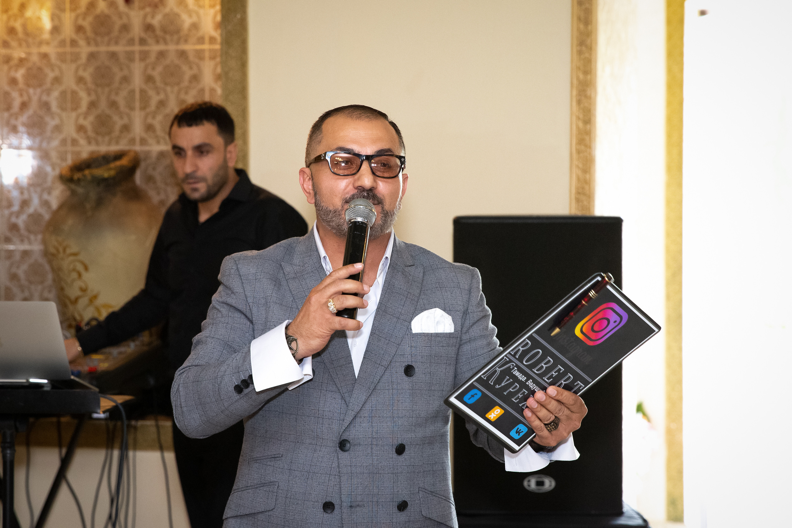 Крещение в армянской церкви. Свадебные фотографы в Москве: Денис и Елена Пройдовы