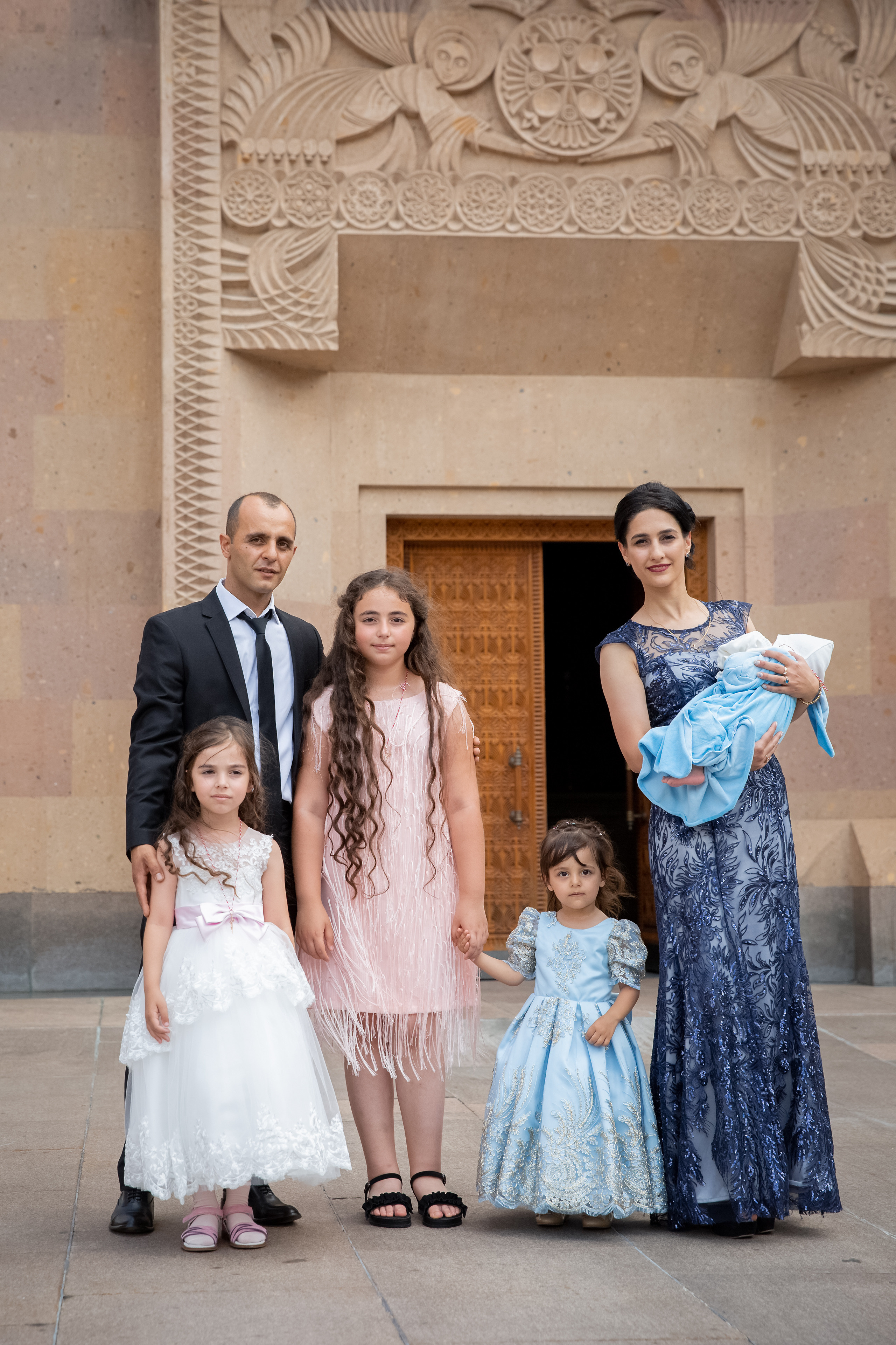 Крещение в армянской церкви. Свадебные фотографы в Москве: Денис и Елена Пройдовы
