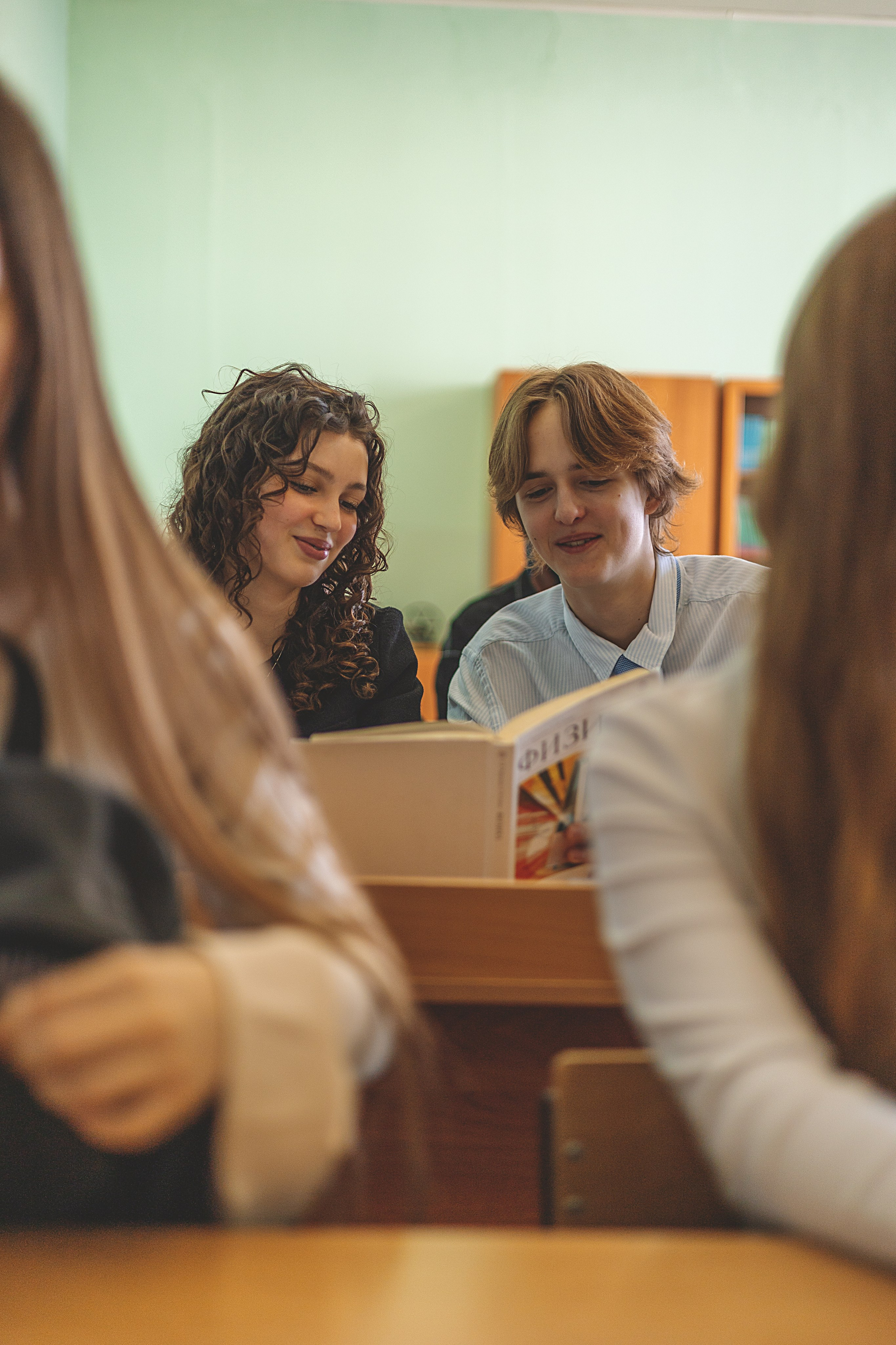 Фотосессия в школе для 9-11 классов