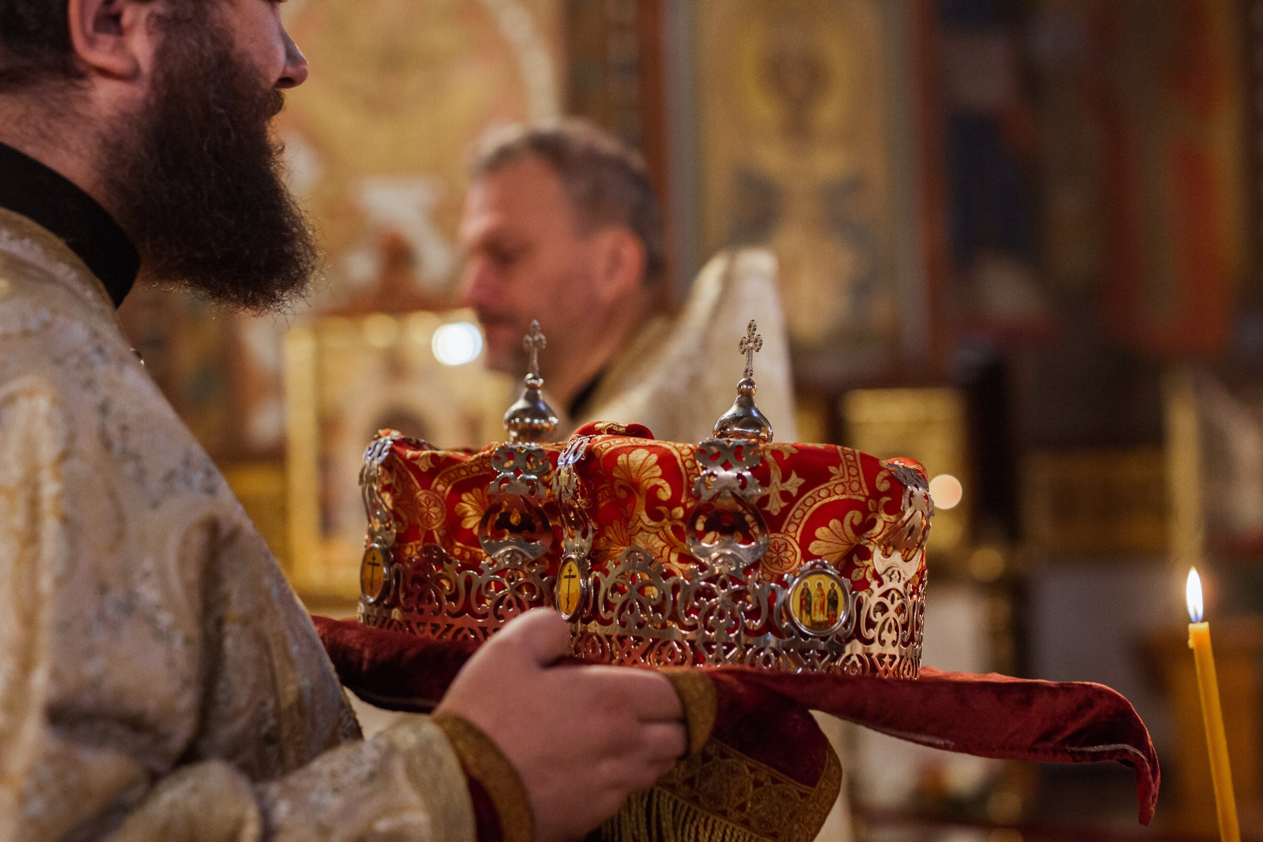 Венчание в храме Петра и Павла в Петергофе. Контент- фотограф, рилсмейкер в Санкт- Петербурге Елена Грие