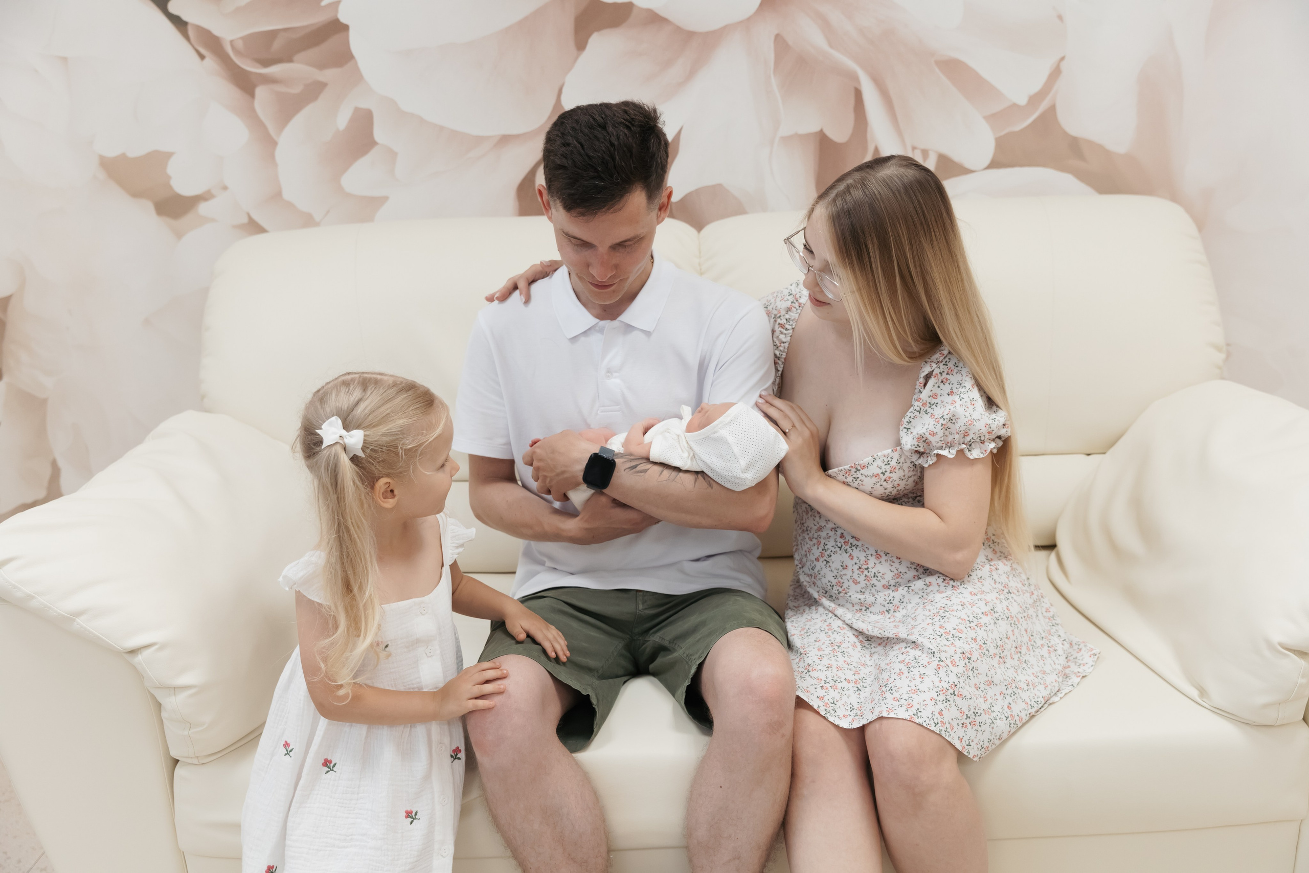 Фотограф на выписку из роддома Краснодар. Детский и семейный фотограф в Краснодаре и в станице Елизаветинская Олеся Стаценко