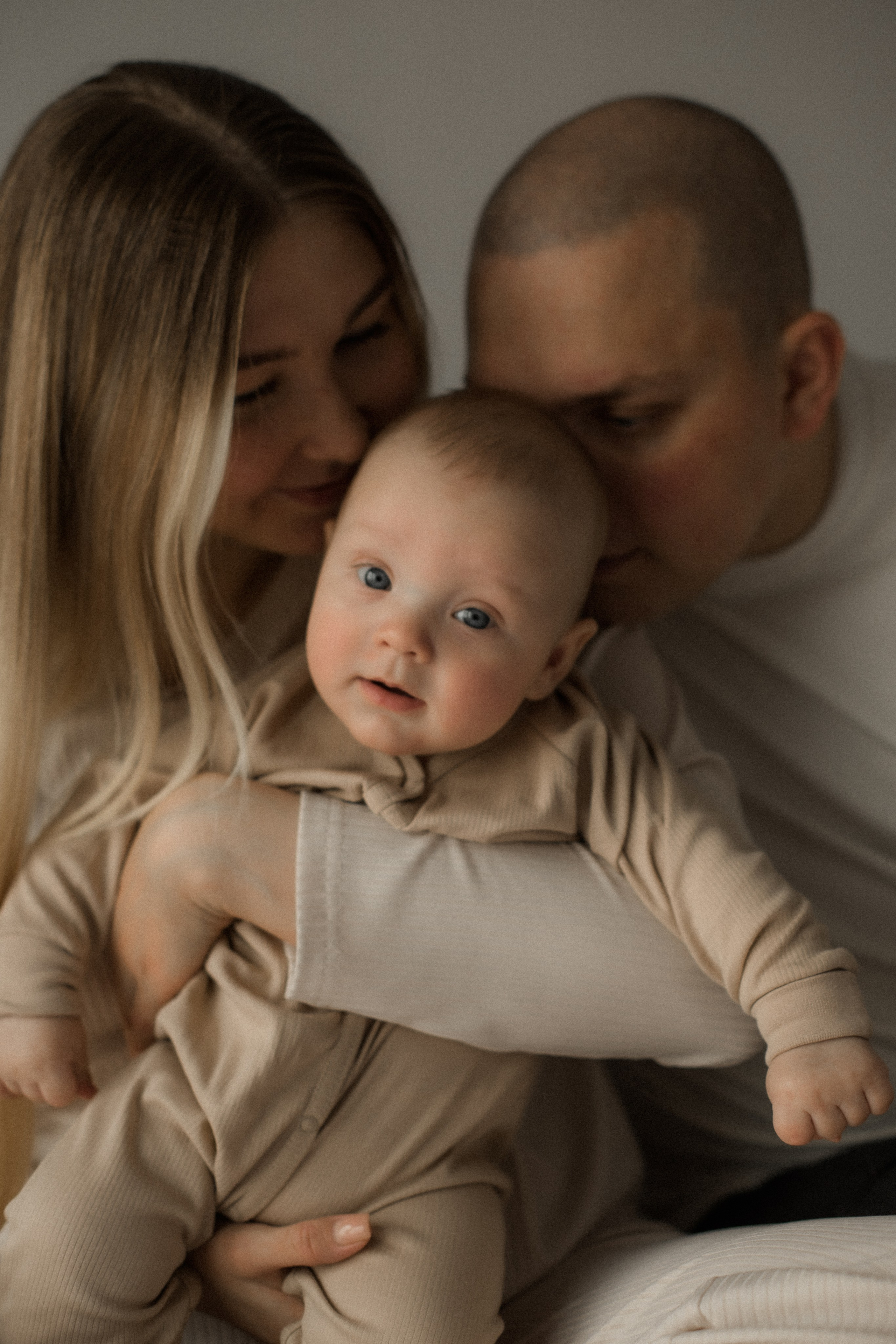 Семейная фотосъемка дома. Фотограф Карпачан Анастасия