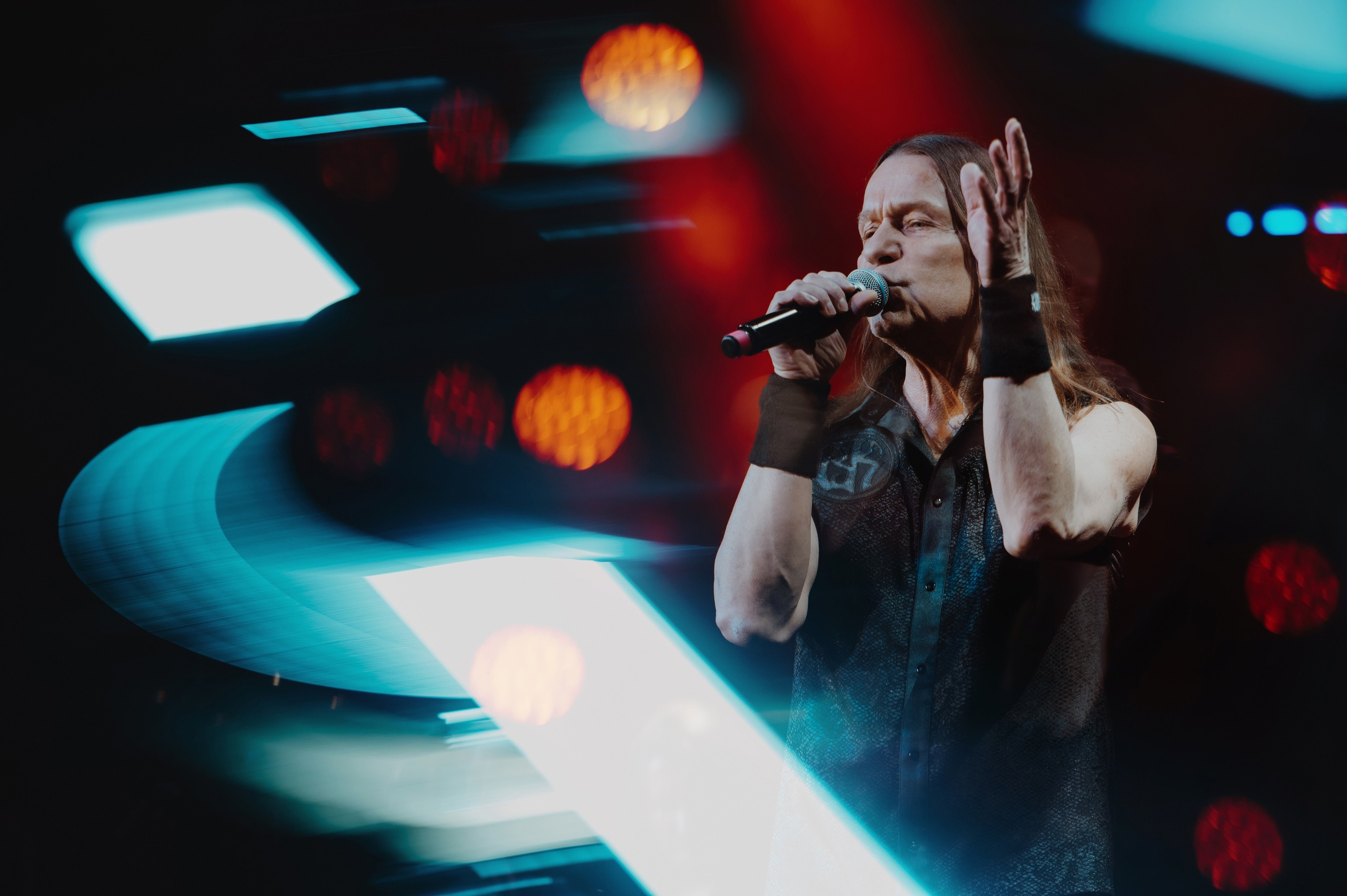 Концерты Красноярск, концертная съемка. Юлия Раскова — Портретный и семейный фотограф в Красноярске