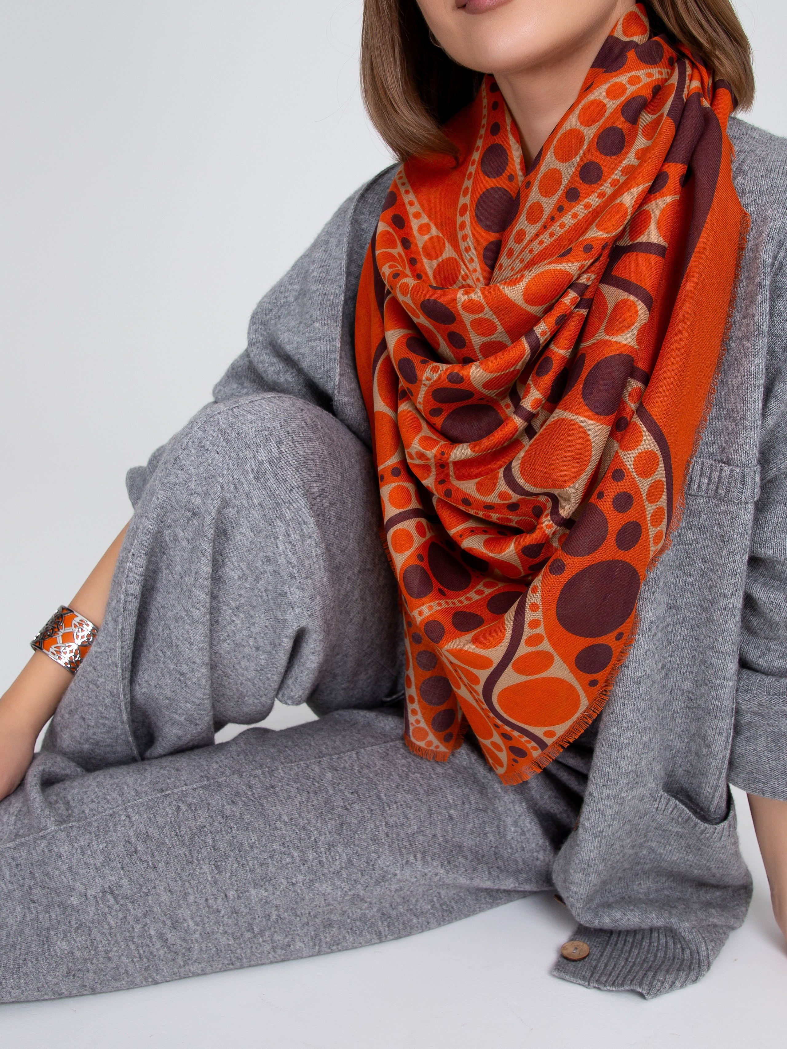 Фото на модели. Предметная Фотосьемка в Москве