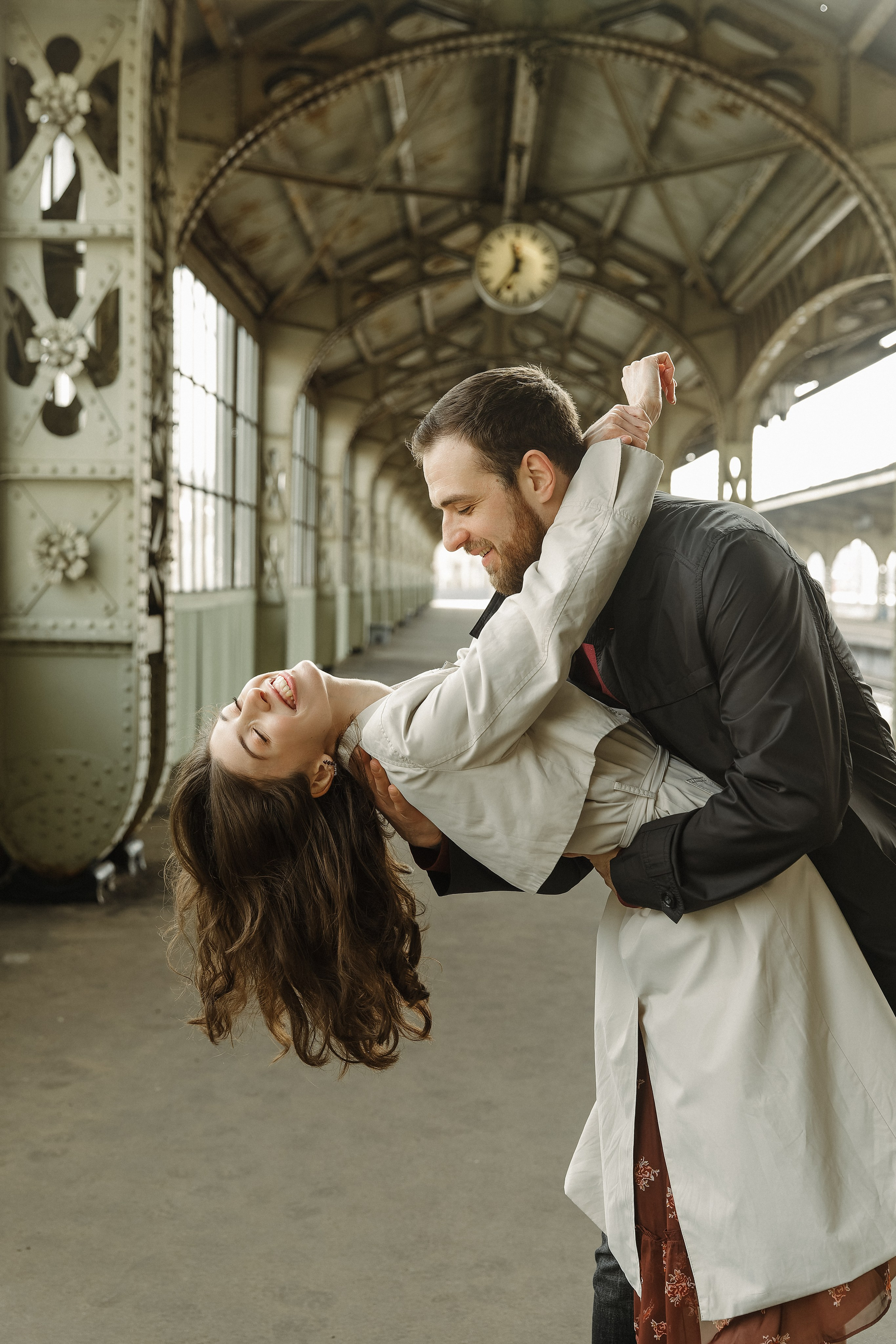 Лиза и Михаил — лав стори на Витебском вокзале. Свадебный и портретный фотограф в Санкт-Петербурге Анна Демьянова
