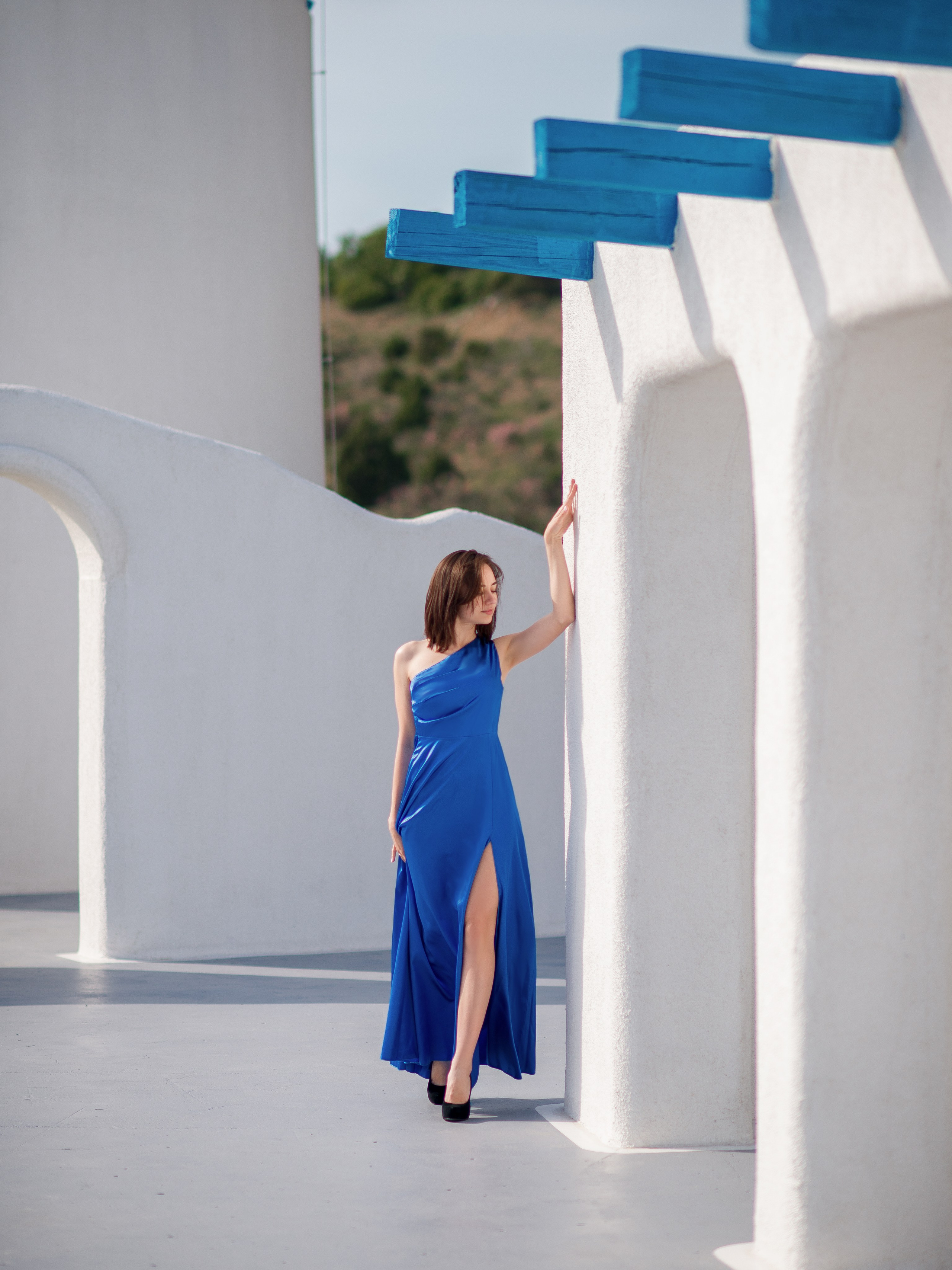 Шелковое синее платье напрокат в Севастополе