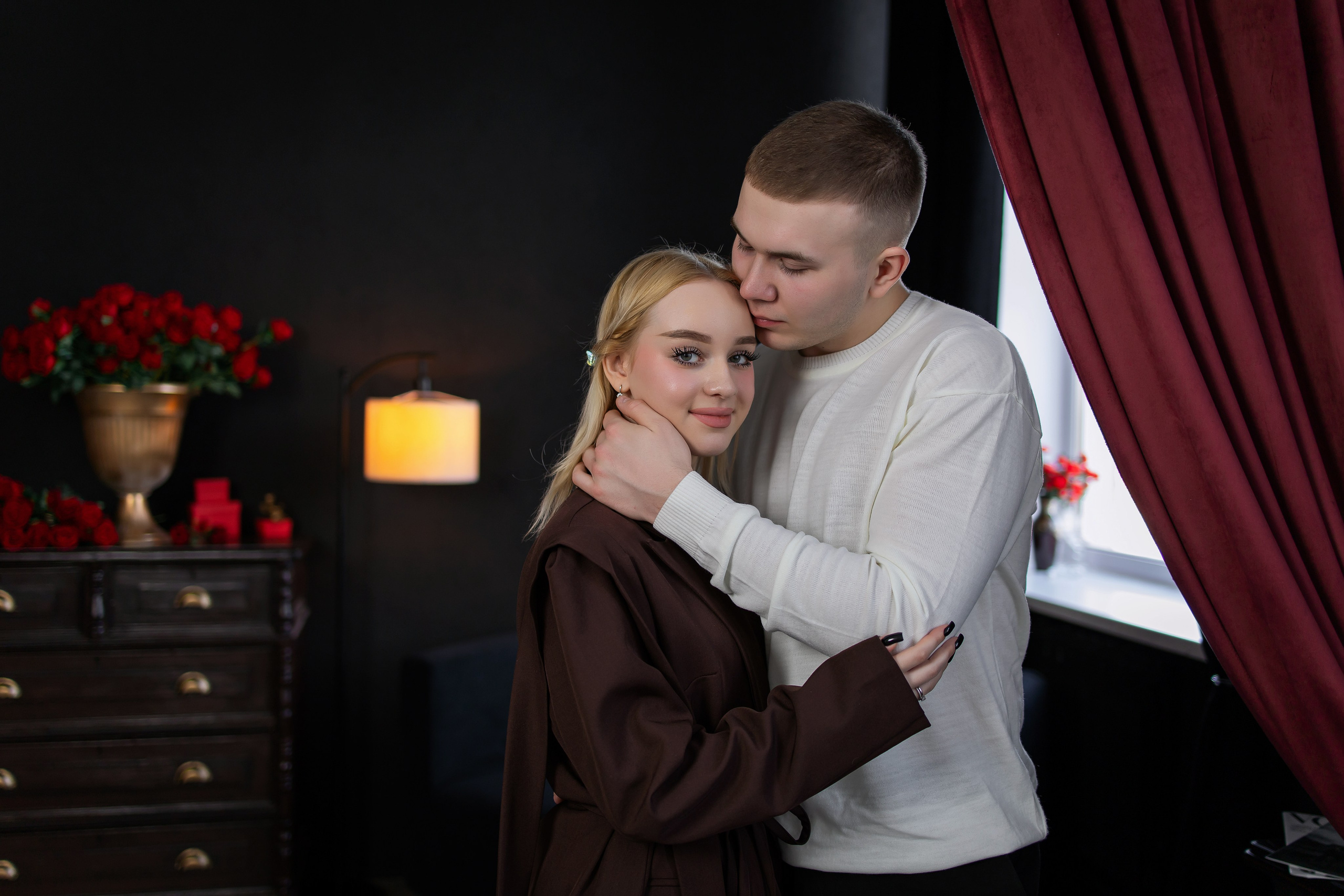 Ваши фотографии. Интерьерная фотостудия Background в Омске