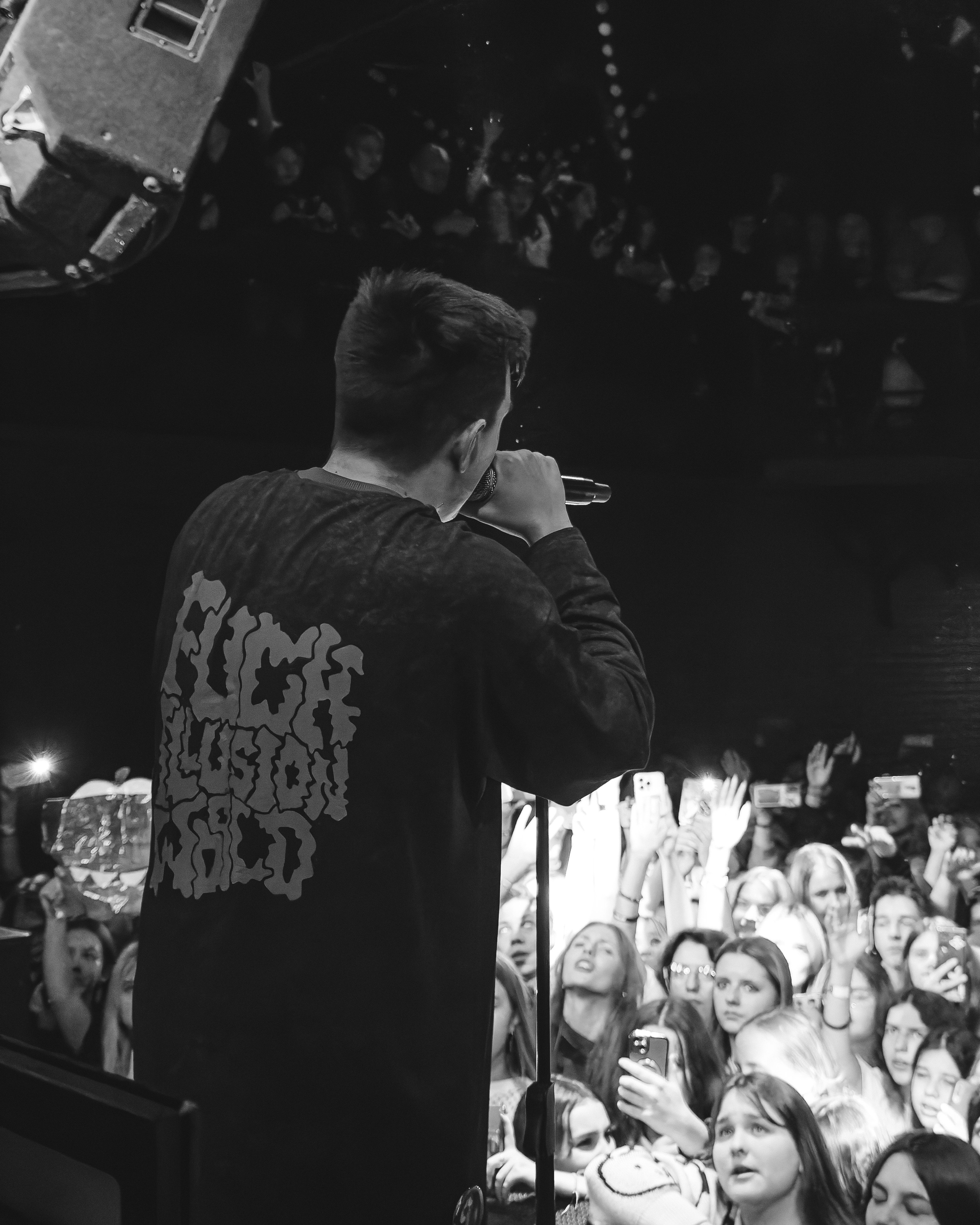 Концерт Мазелова. Фотограф Артём Ющенко