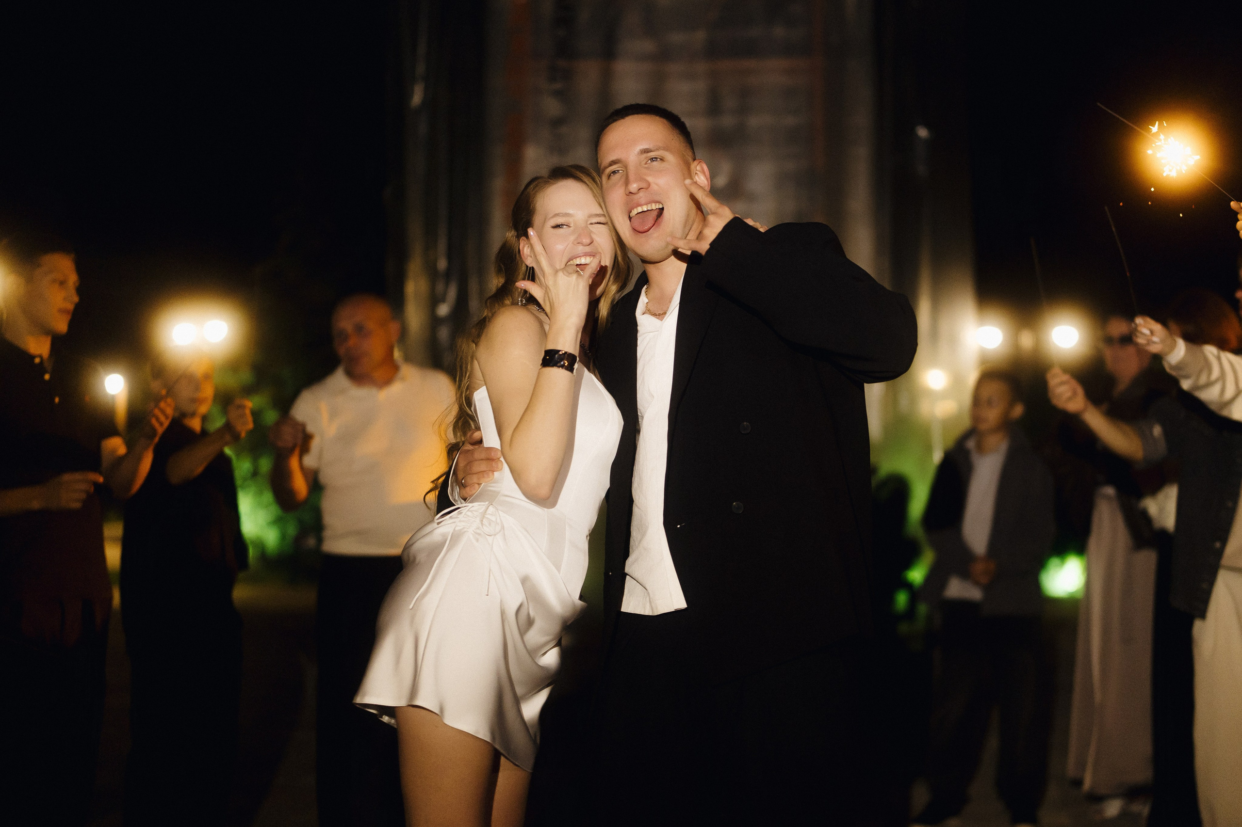 МНЕ ТЕБЯ МАЛО. Михаил и Юлия Лыженко — свадебный фотограф Волгоград