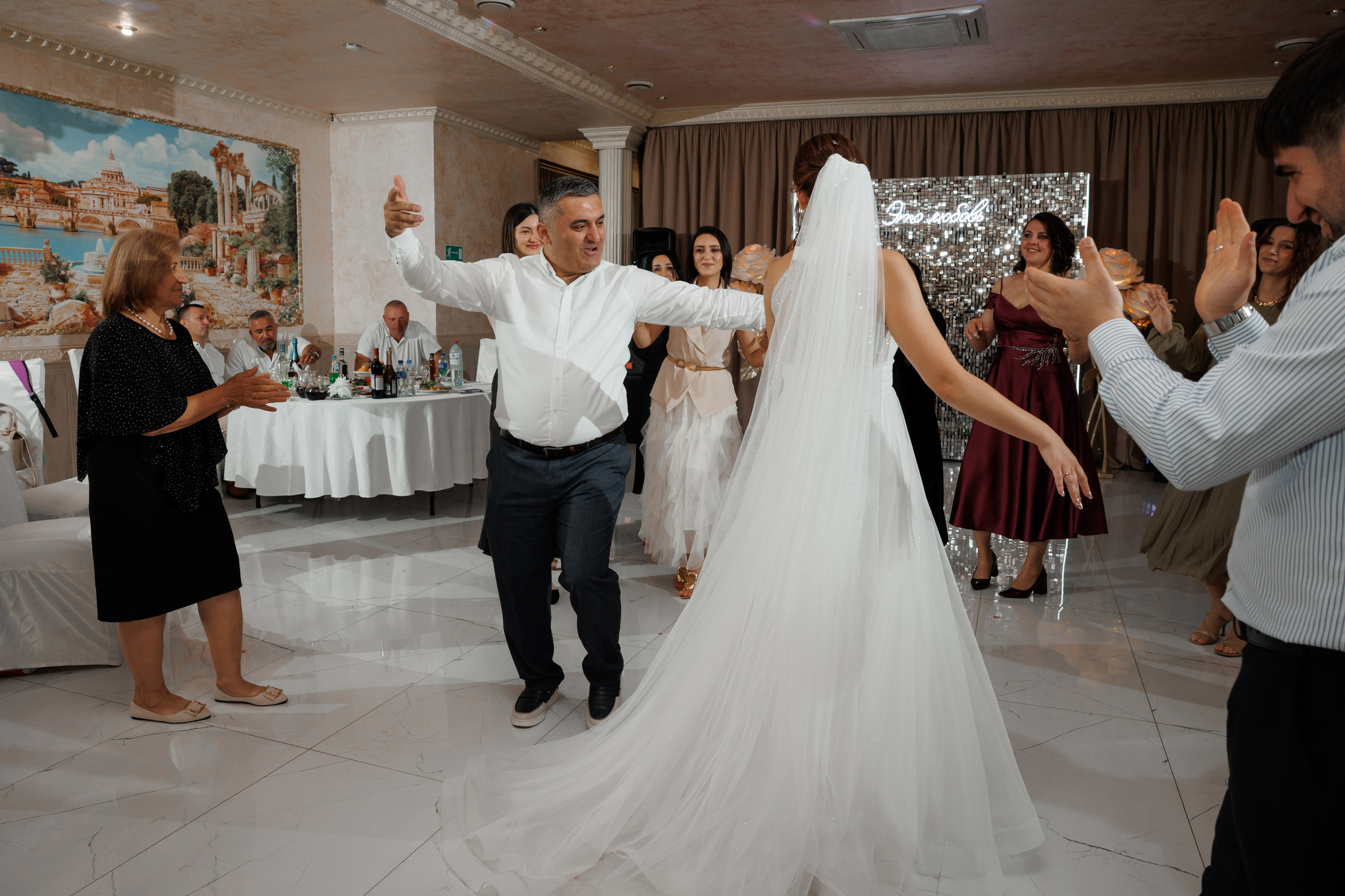 ЗАГС Бутово и Остафьево. Свадебный и репортажный фотограф (Москва, Королев и другие)