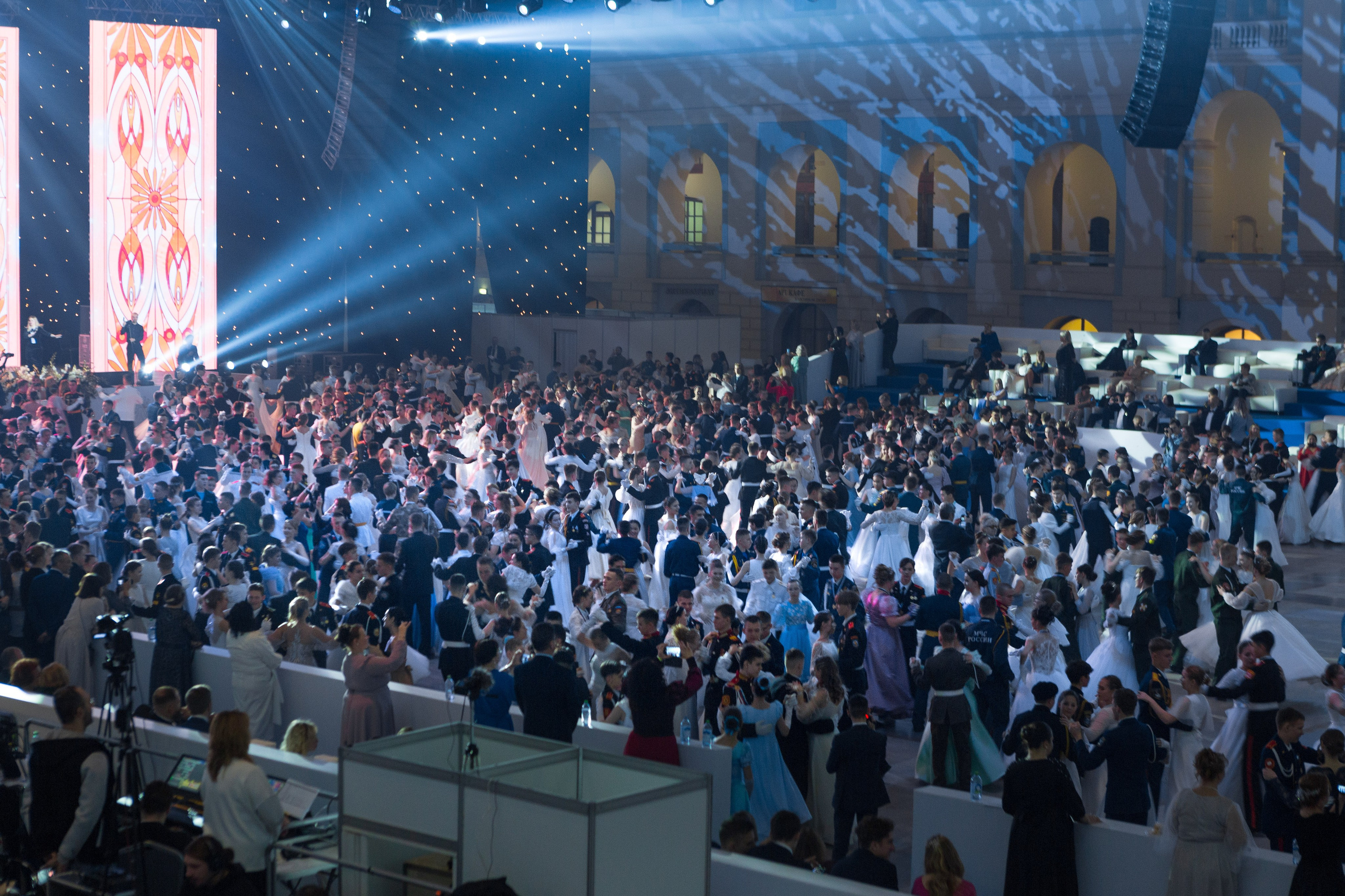 VIII «Международный Кремлёвский Благотворительный Кадетский Бал». Рекламный, предметный, репортажный, семейный фотограф и художник в Москве