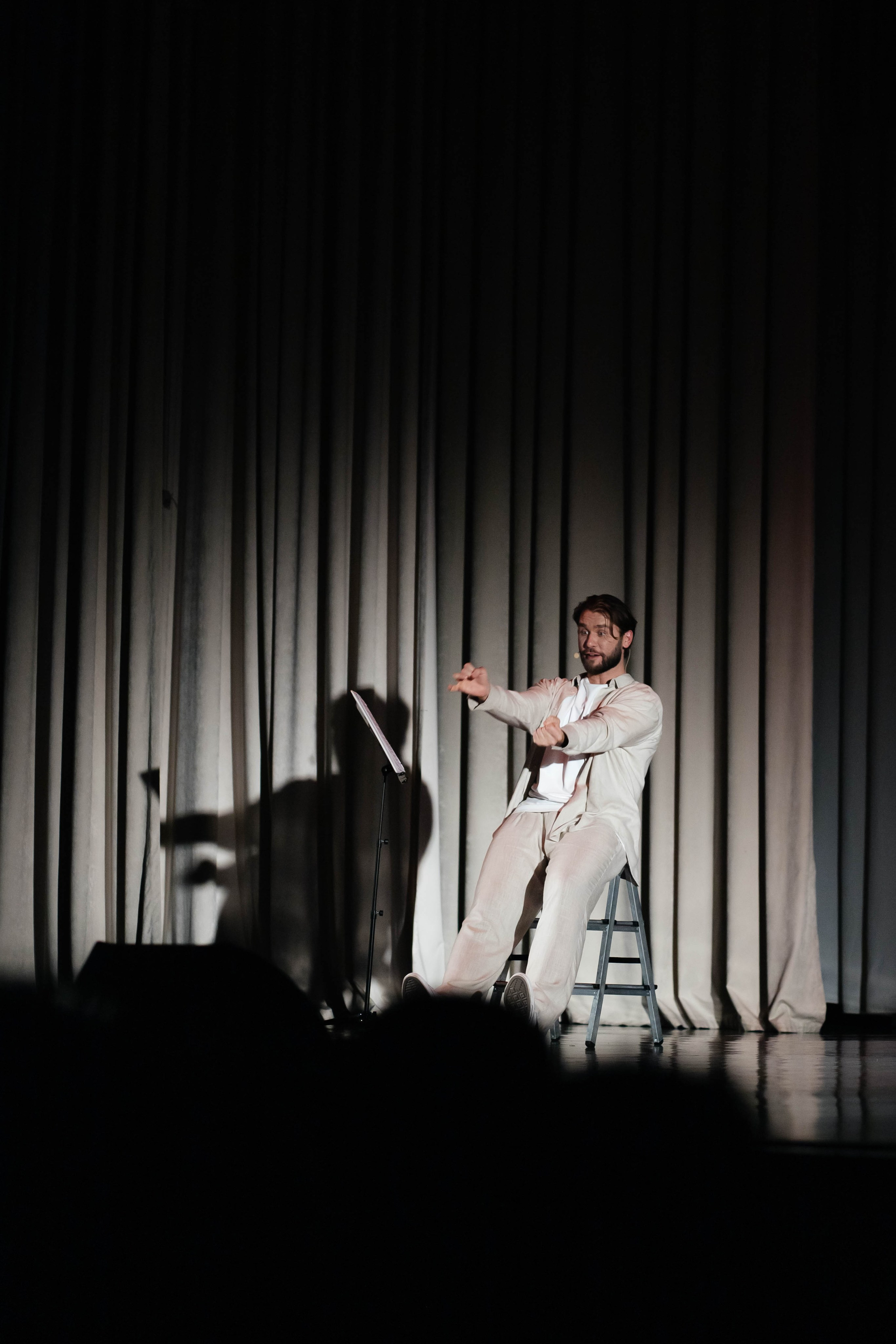 НИТЬЯ " В объятьях неба». Женский фотограф в Оренбурге Ирина Заводчикова