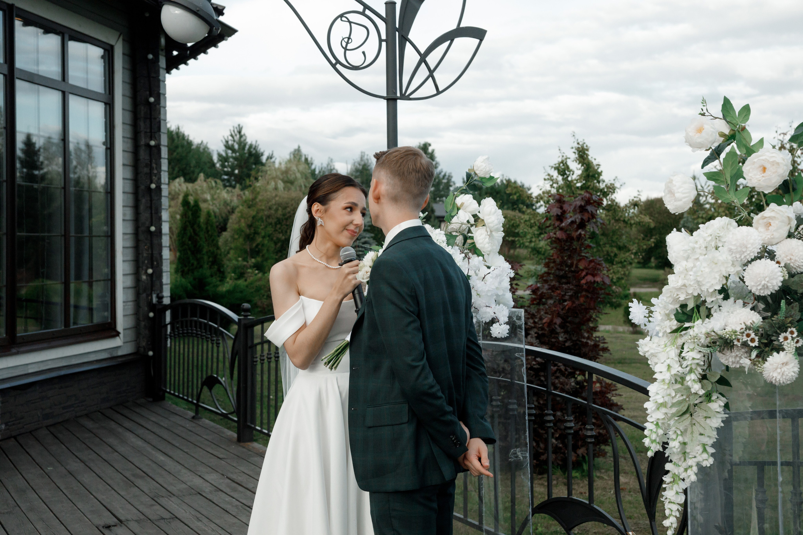 Регистрация в отеле Fish Point, ЗАГС Бутово, прогулка в Остафьево. Свадебный и репортажный фотограф (Москва, Королев и другие)