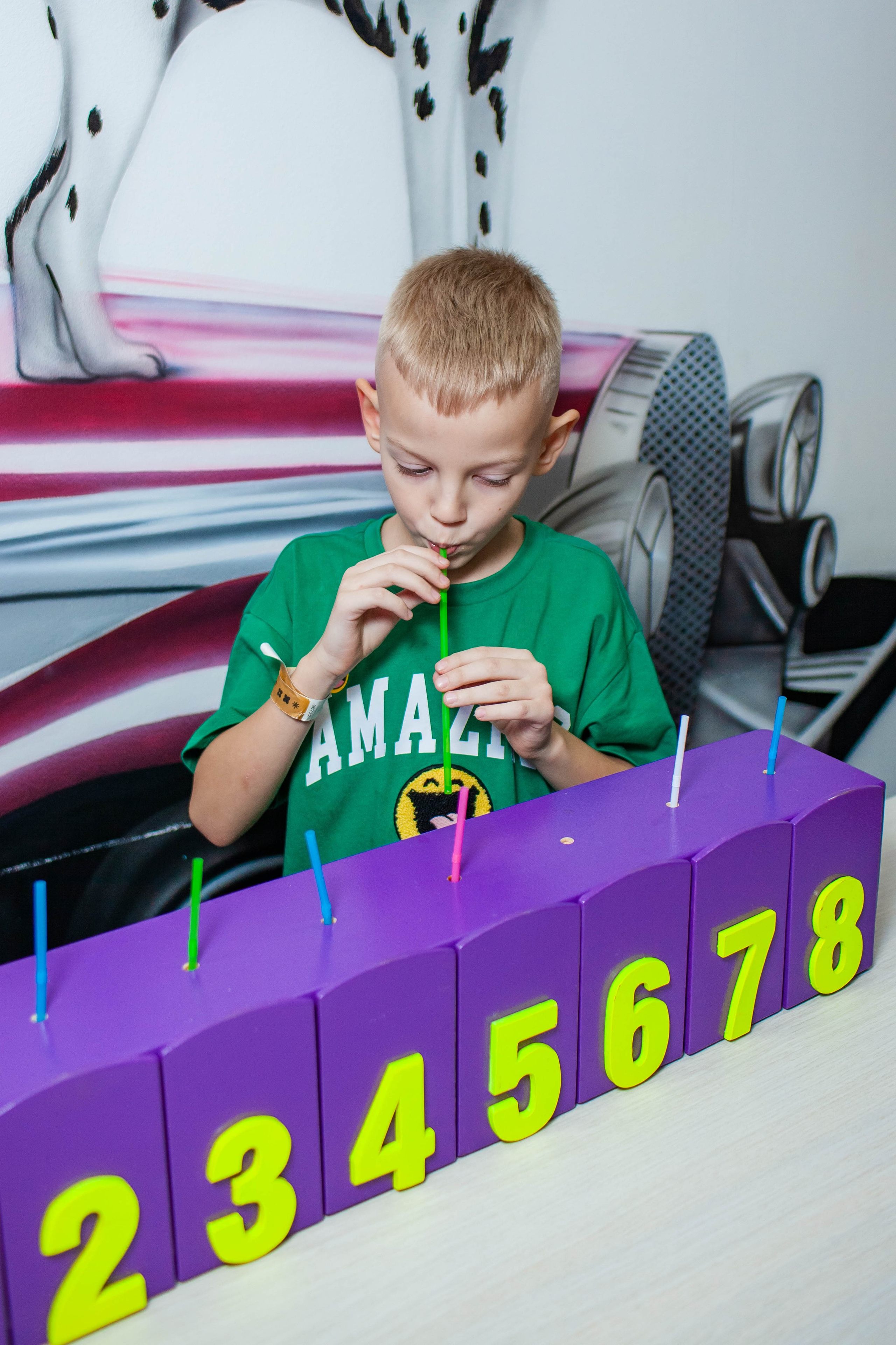 Неон Челендж День рождения Ярослава. Детский и семейный фотограф в Санкт-Петербурге Елизавета Сорокина