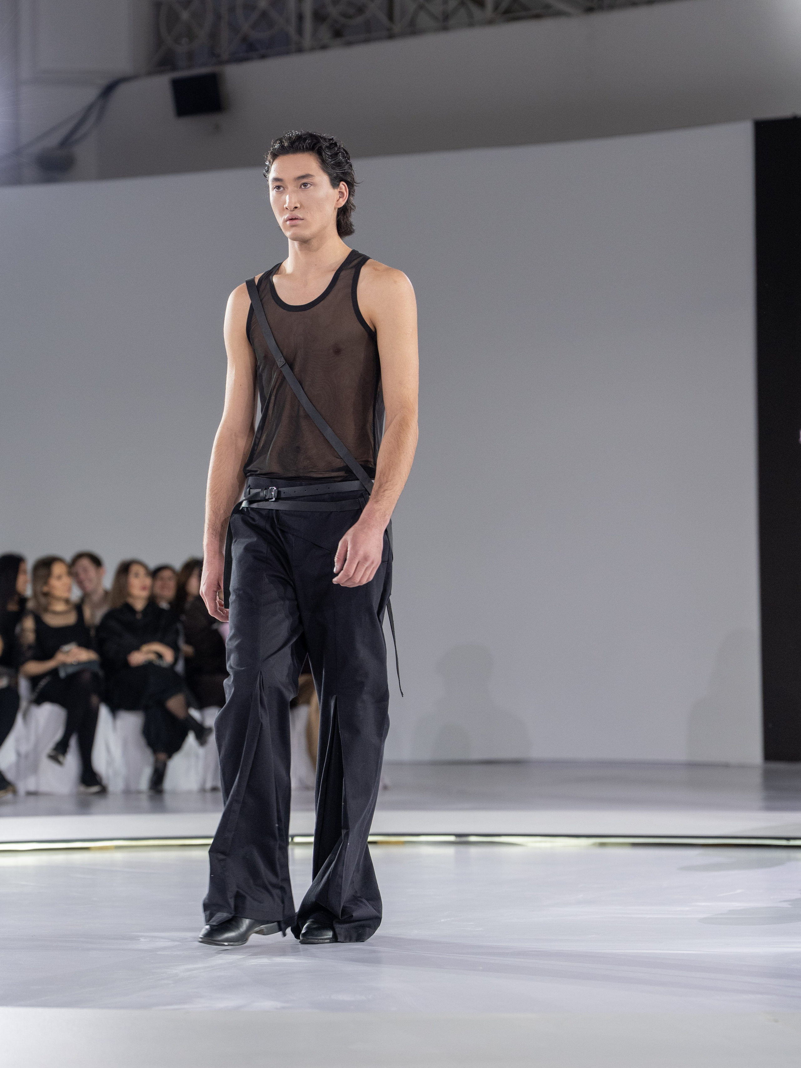 Дизайн DVALI. Сайт Алматинского НЮ АРТ, будуар и фэшн фотографа Дениса Карпенко