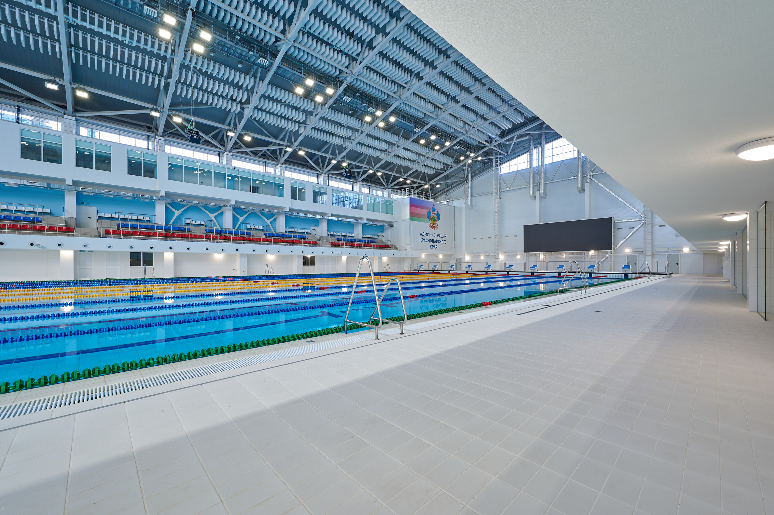 Спортивный водный комплекс. Интерьерный фотограф в Краснодаре