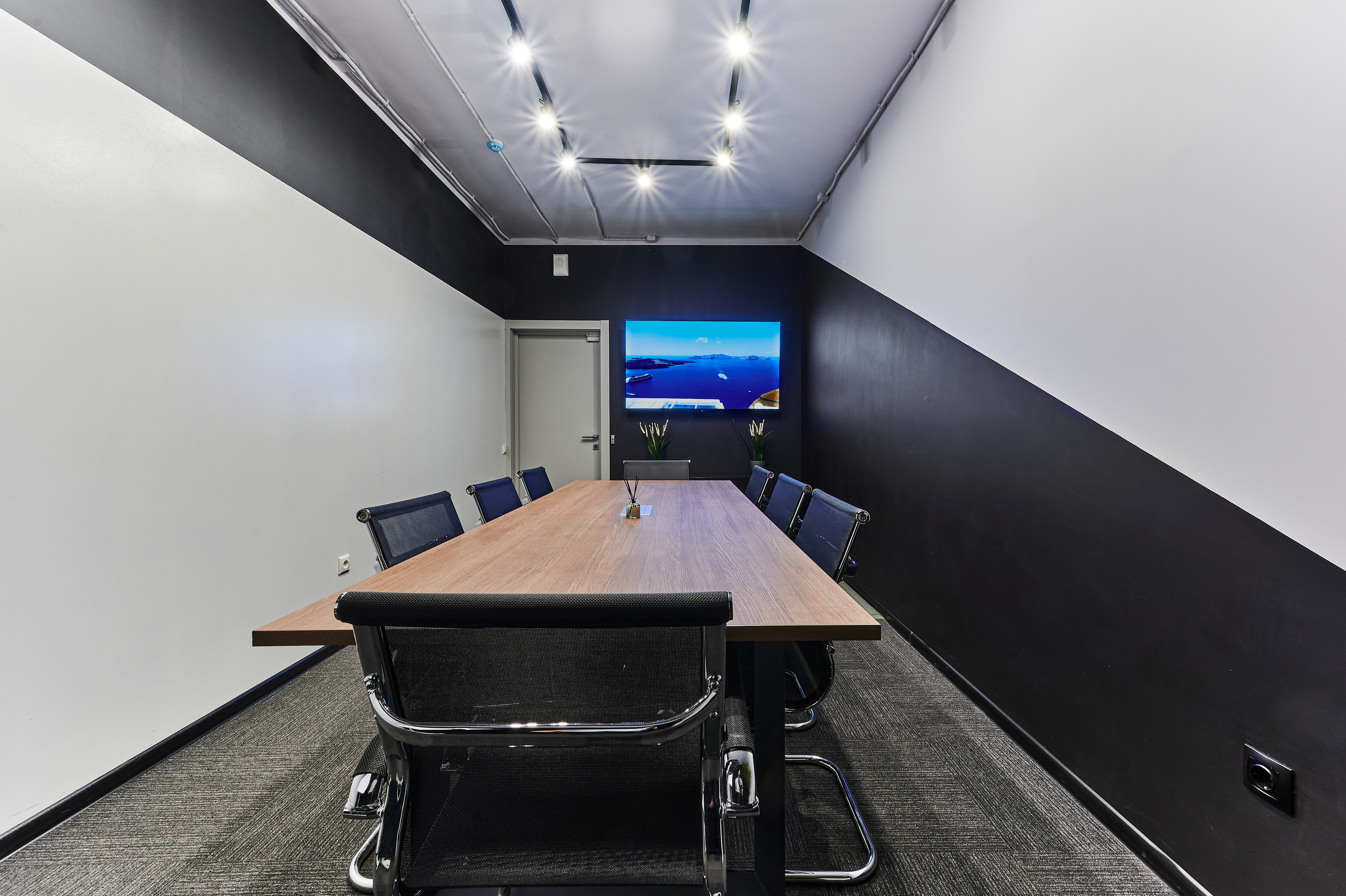 Work invest study. Интерьерный фотограф в Краснодаре