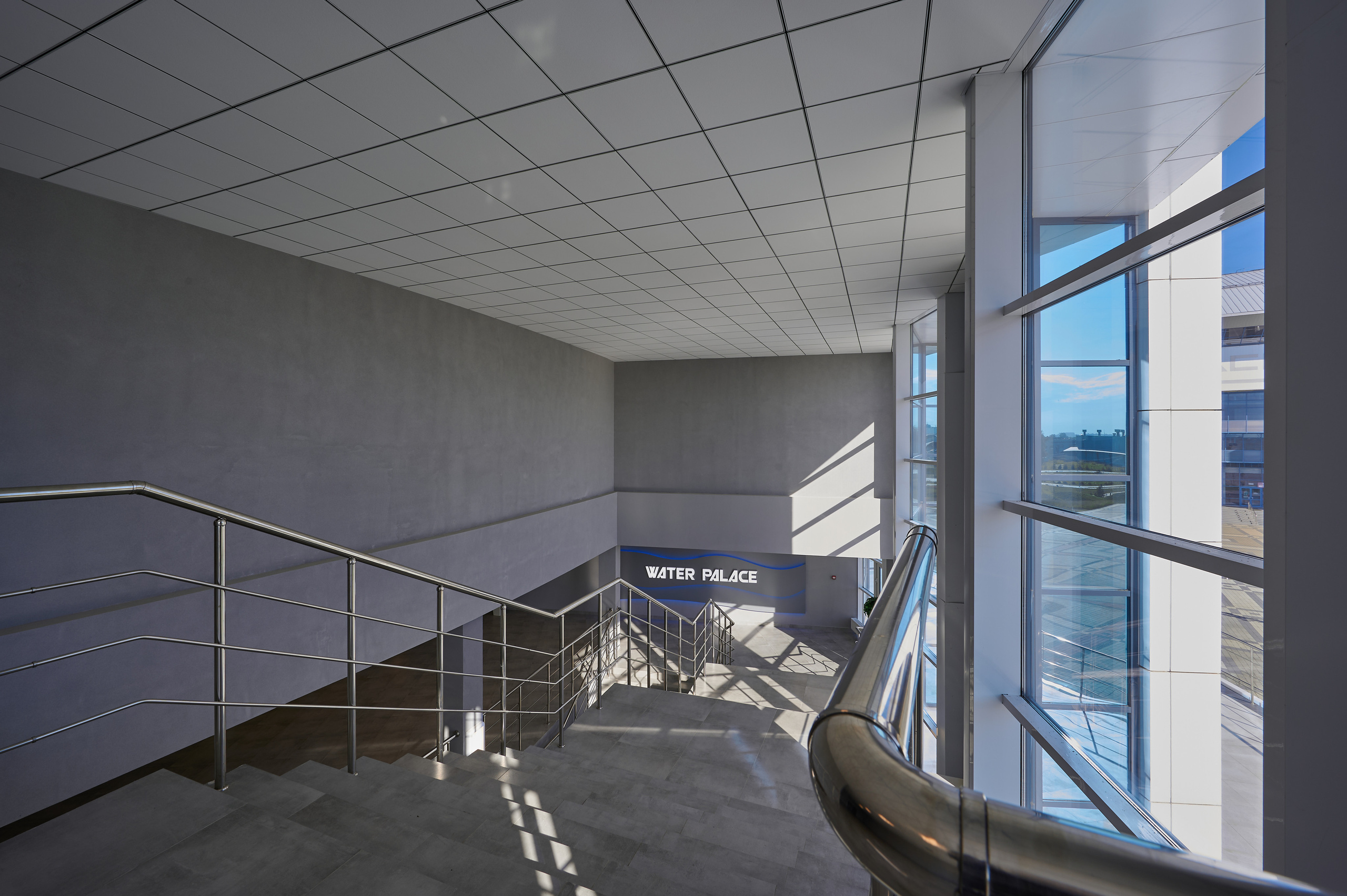 светлая лестница 