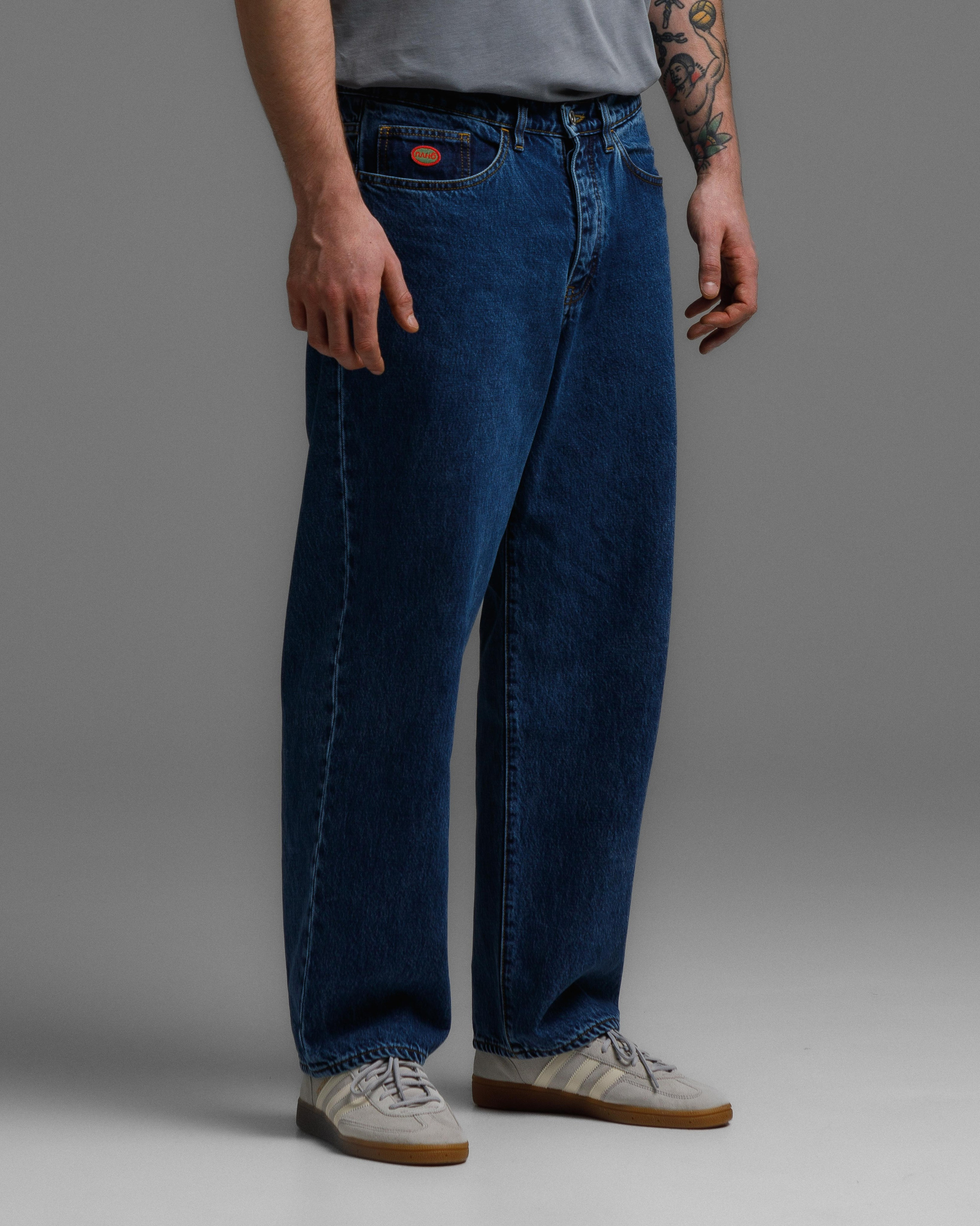 Каталог на моделях. Предметная и каталожная съемка в Москве!