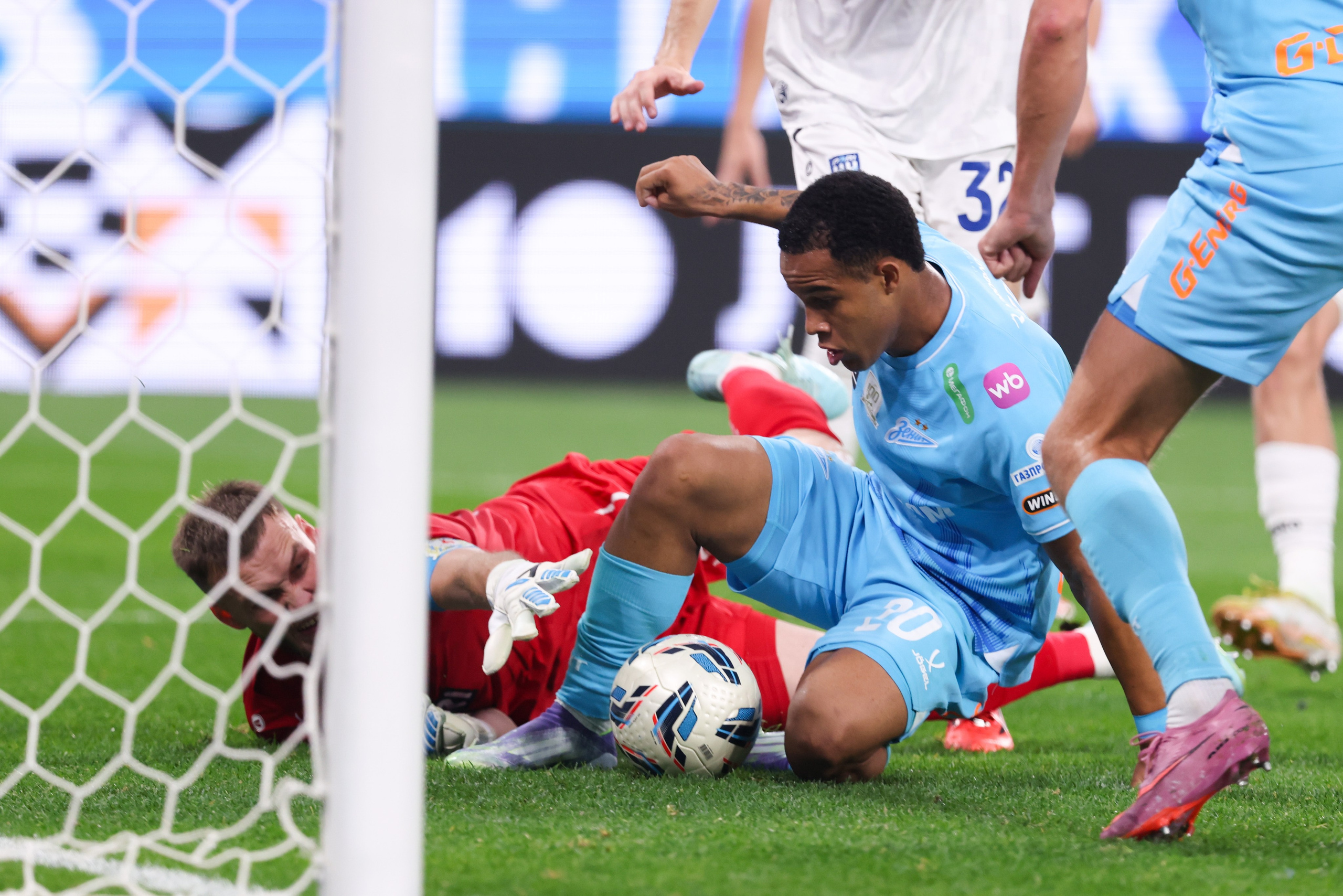 ФК «Зенит» — ФК «Пари НН» 30.08.2025. Спортивный и репортажный фотограф Антон Тереханов