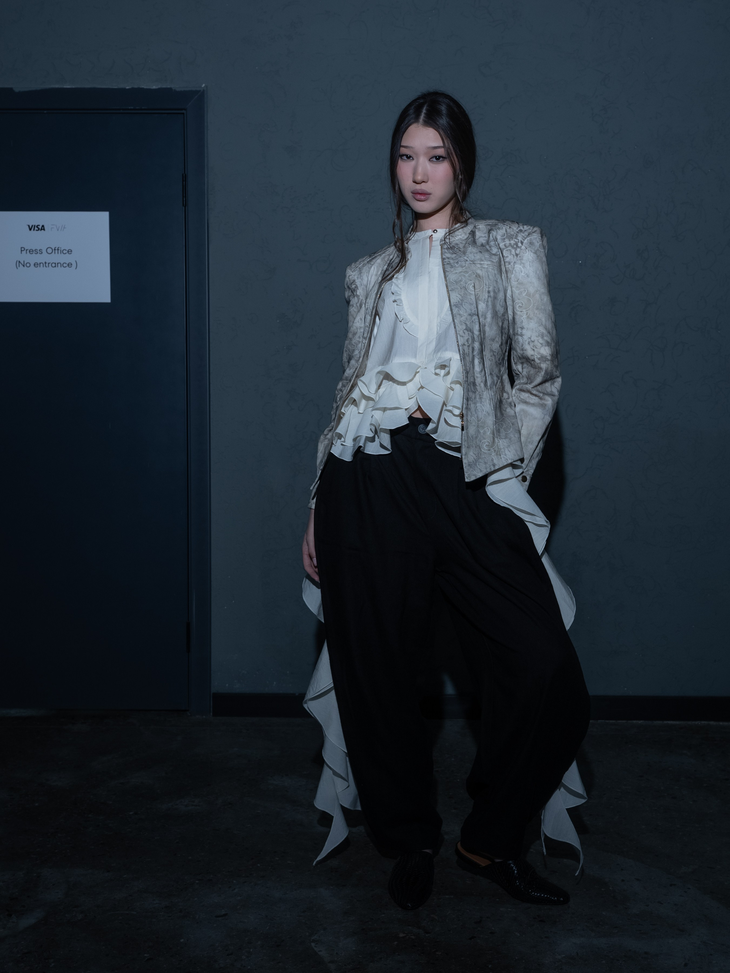 Visa Fashion Week Pre-Fall 2026 April BackStage Day 1. Сайт Алматинского НЮ АРТ, будуар и фэшн фотографа Дениса Карпенко
