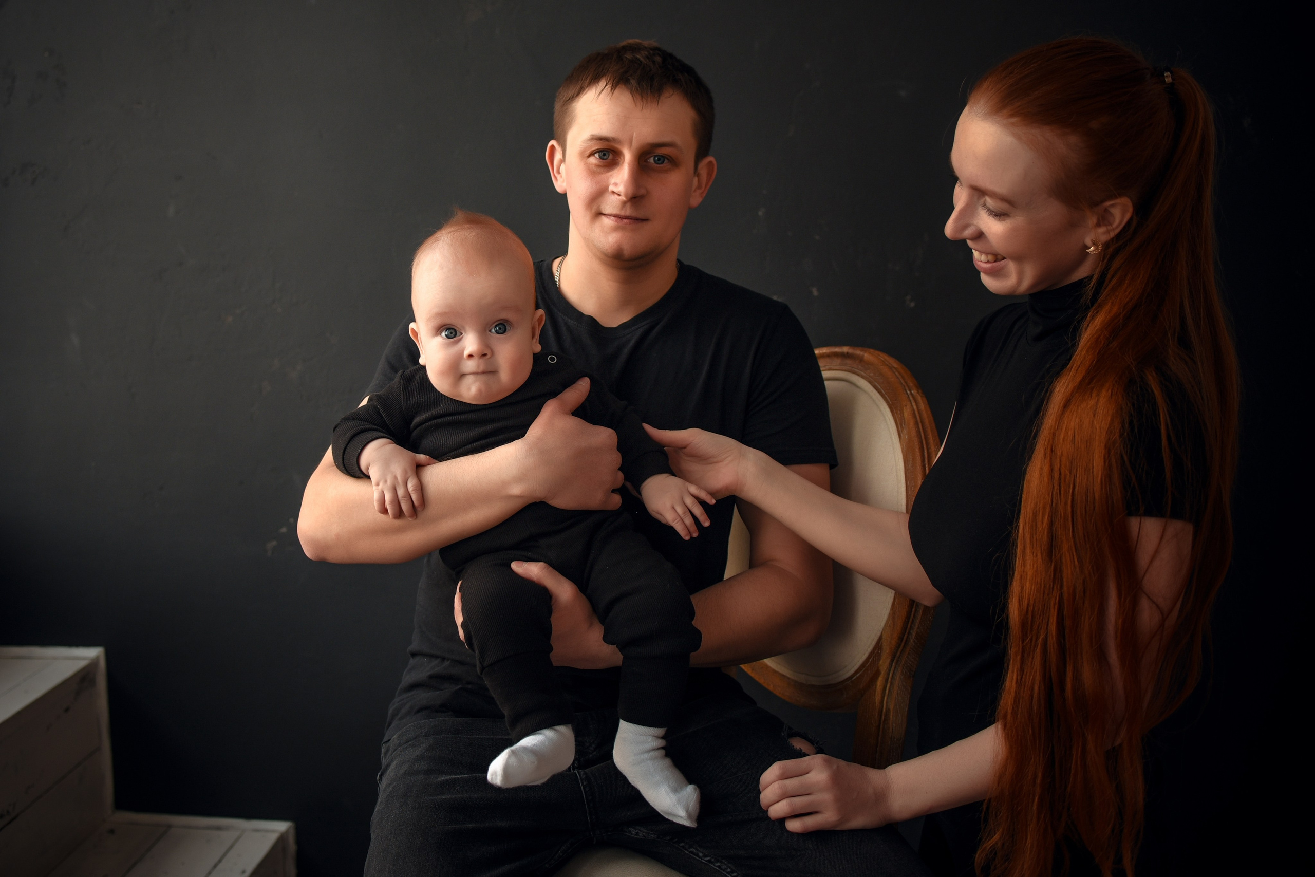 Семейная студийная фотосессия 3. Свадебный, семейный, детский, контент фотограф в Омске Максим Ильин