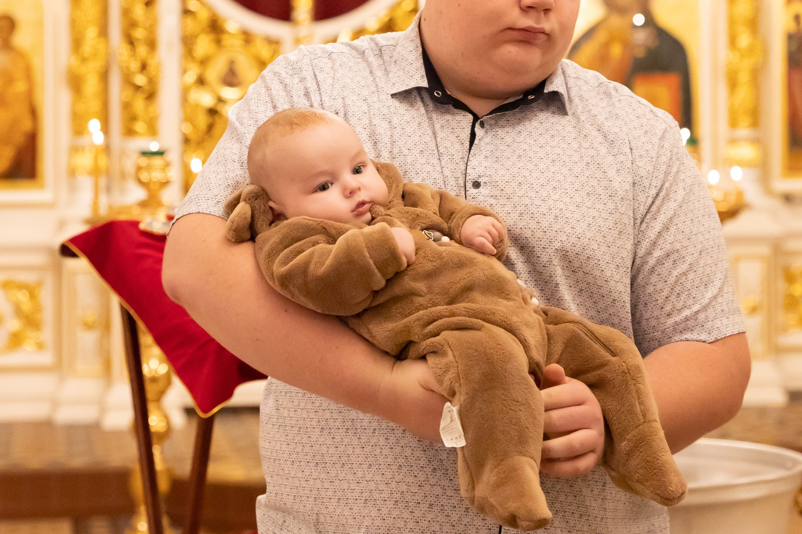 Крещение в Храме Покрова Пресвятой Богородицы. Семейный фотограф в Рязани и Рязанской области