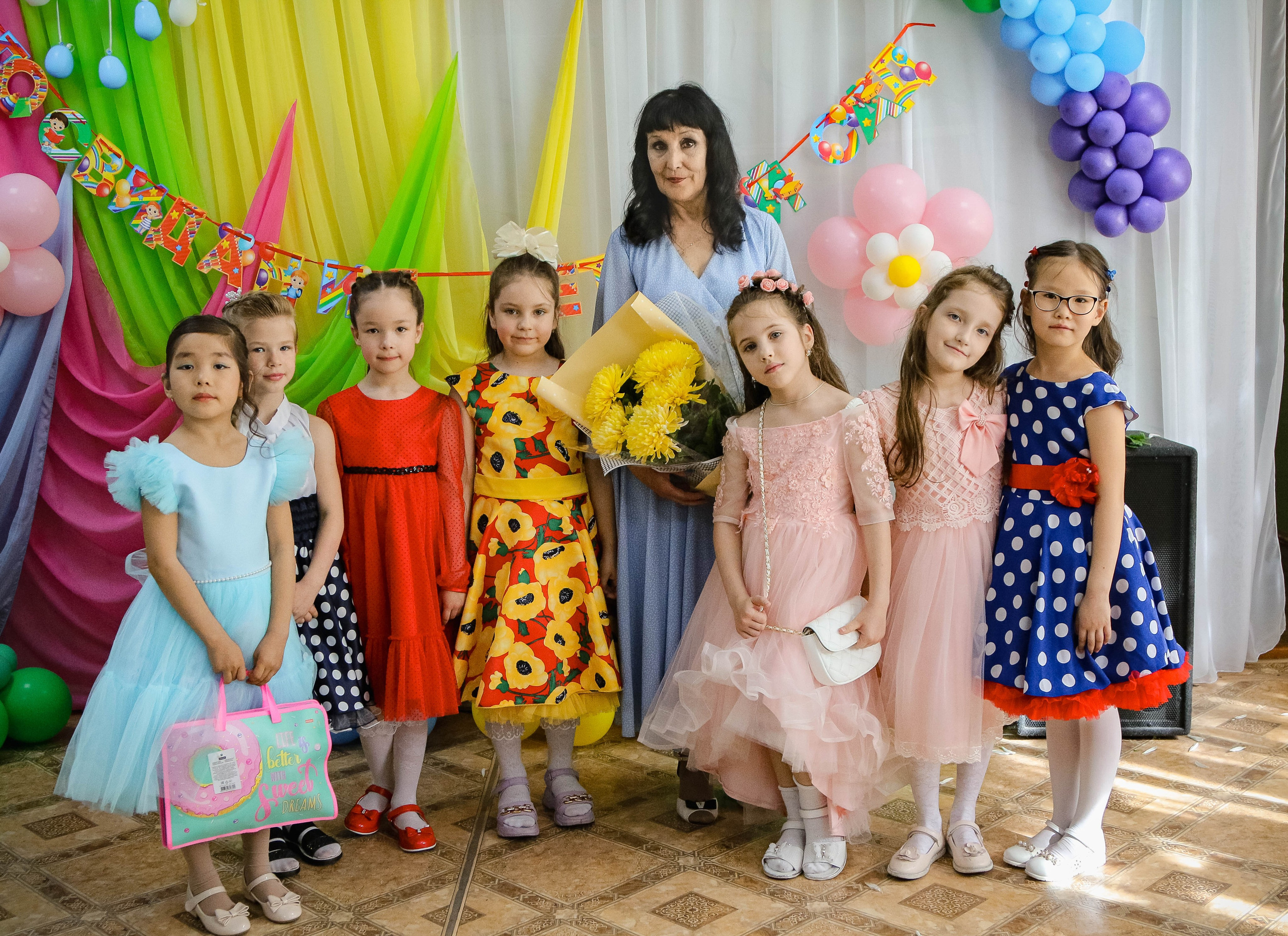 Выпускной в детском саду. Фотограф Григорьева Ольга. Портретная, семейная съёмка, Love Stori, видеосъёмка в городе Чита. Выпускные альбомы, фотокниги